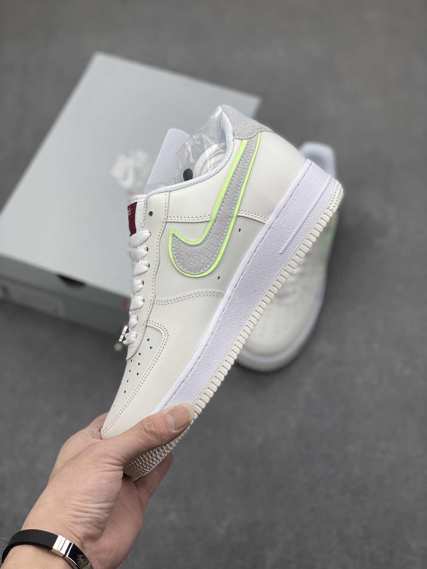 Nike Air Force 1 Low 'Year of The Dragon' Casual Sneakers FZ5052-131 4 i1702069487 5084 4