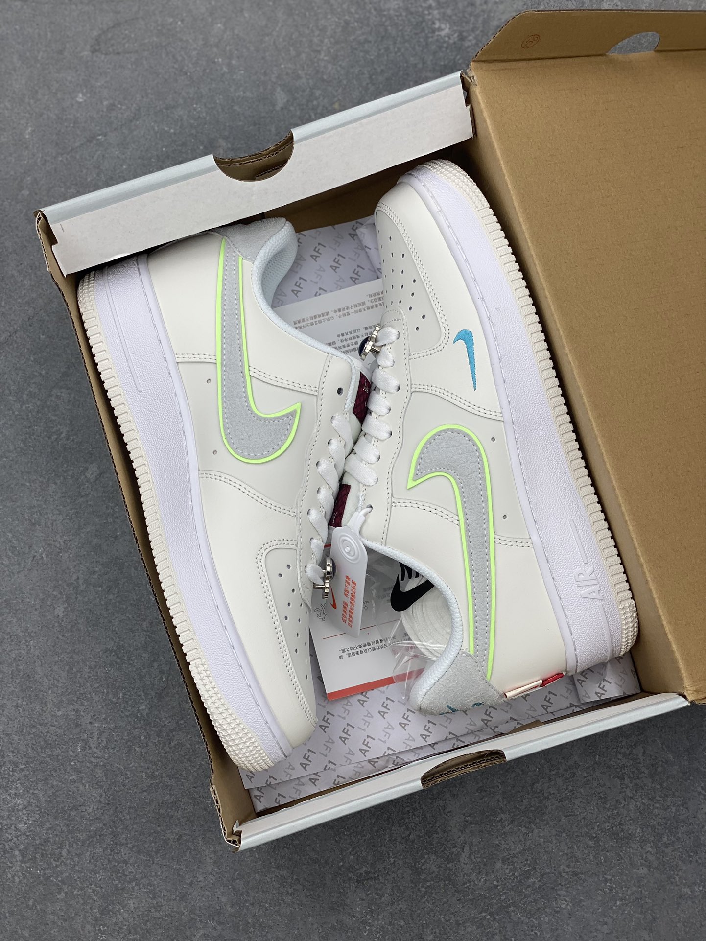 Nike Air Force 1 Low 'Year of The Dragon' Casual Sneakers FZ5052-131 10 i1702069487 7450 0