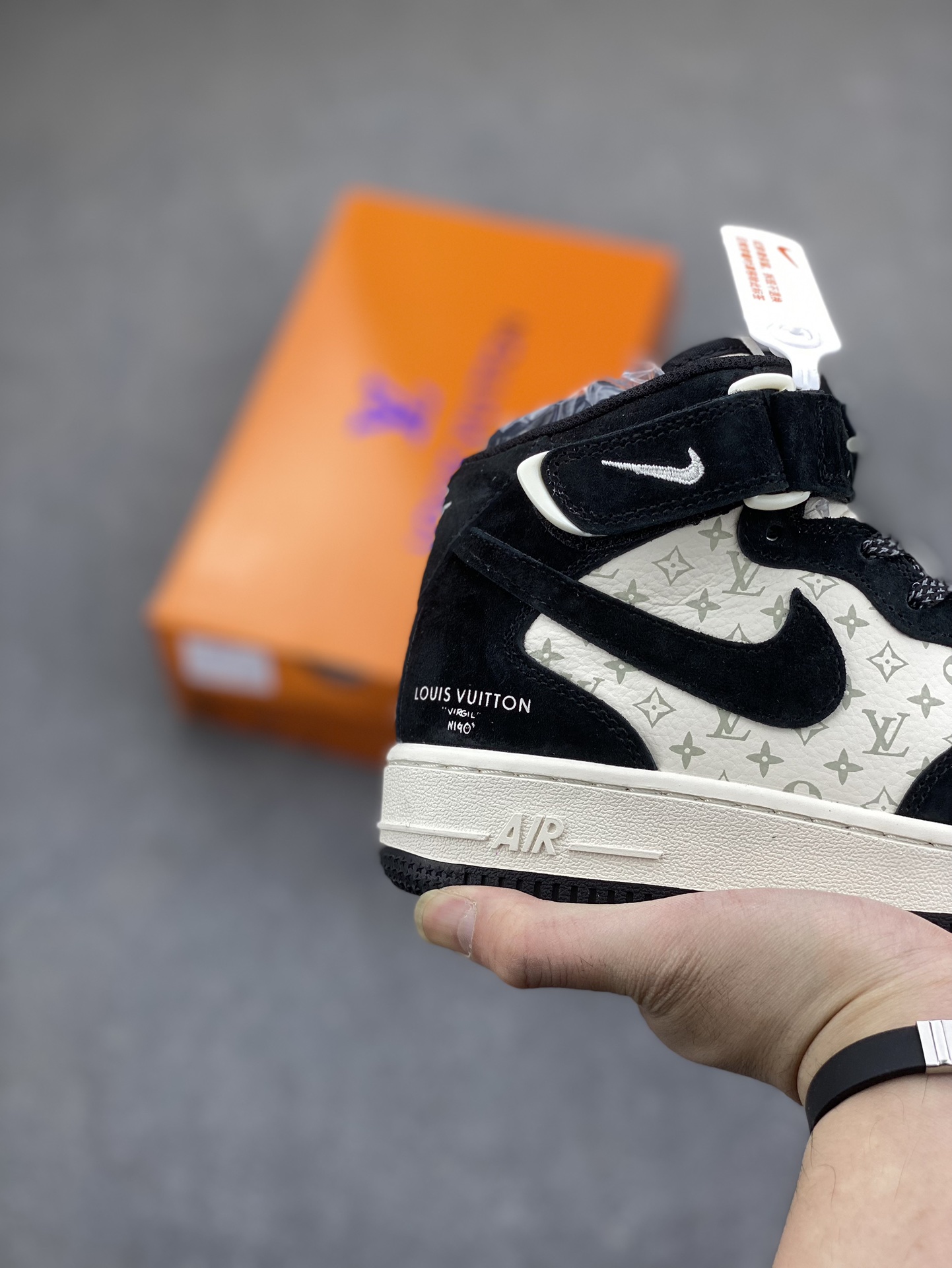 Nike Air Force 1 '07 Low Louis Vuitton Collab Sneakers - White/Black 6 i1702241142 1282 4
