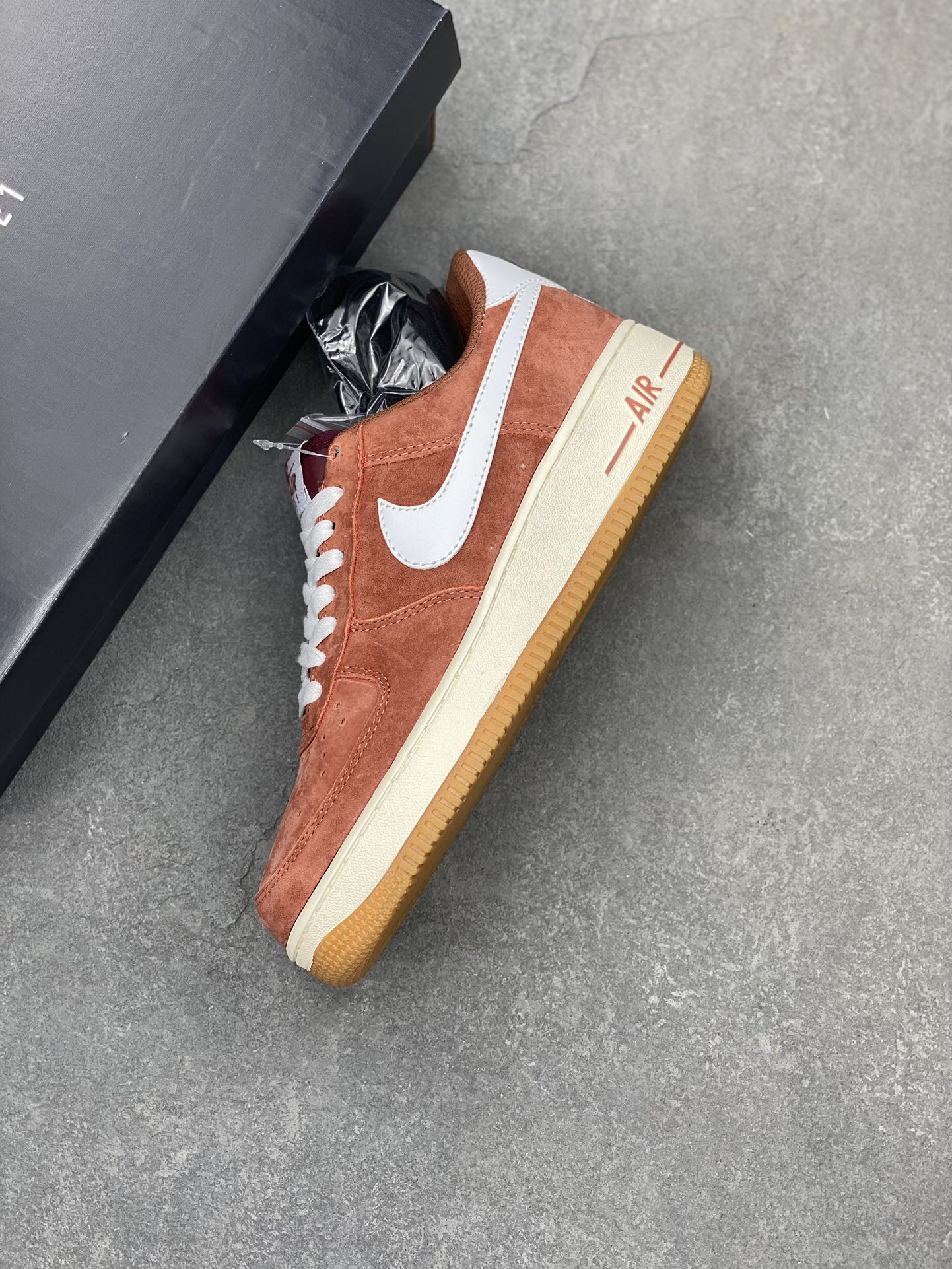 Nike Air Force 1 Low White Orange Suede Casual Sneakers AV0383-221 8 i1702324853 6834 4