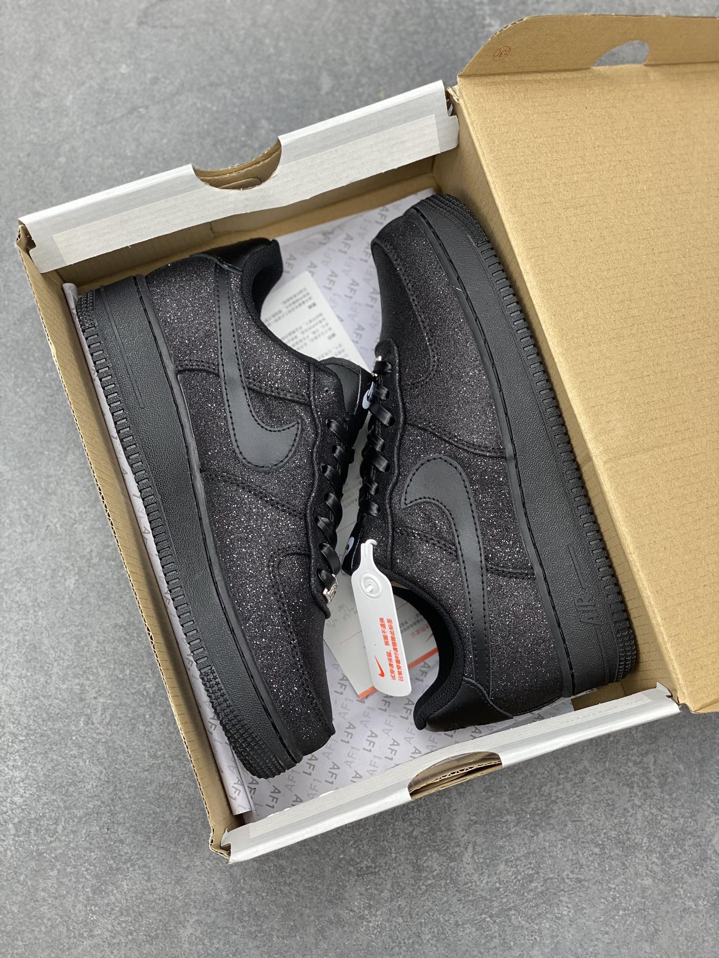 Nike Air Force 1 '07 Low Black Glitter - Iconic Style and Comfort 10 i1702841396 2217 1