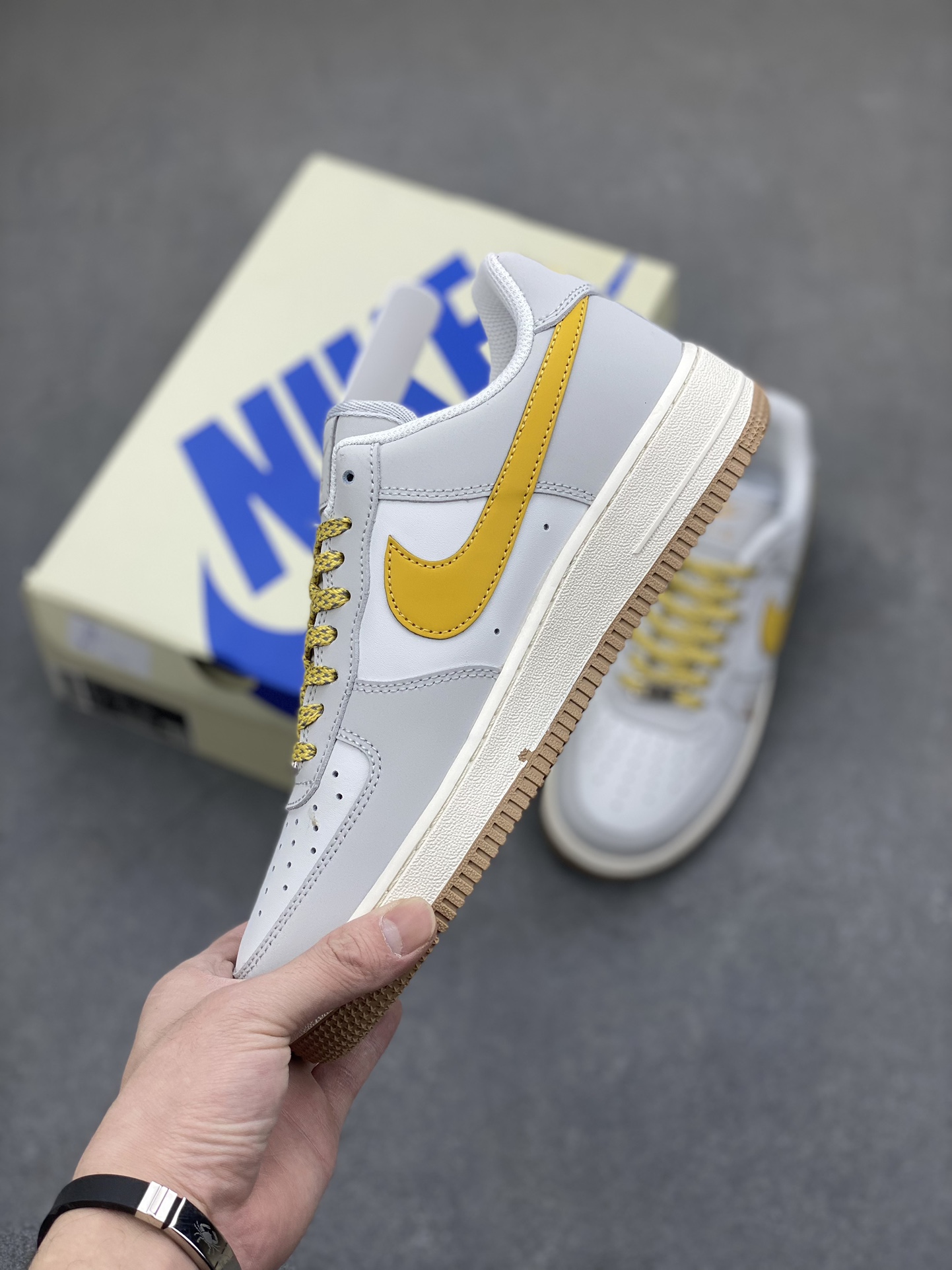 Nike Air Force 1 '07 Low Louis Vuitton Warm Grey Limited Edition Sneakers 4 i1702926652 1557 0