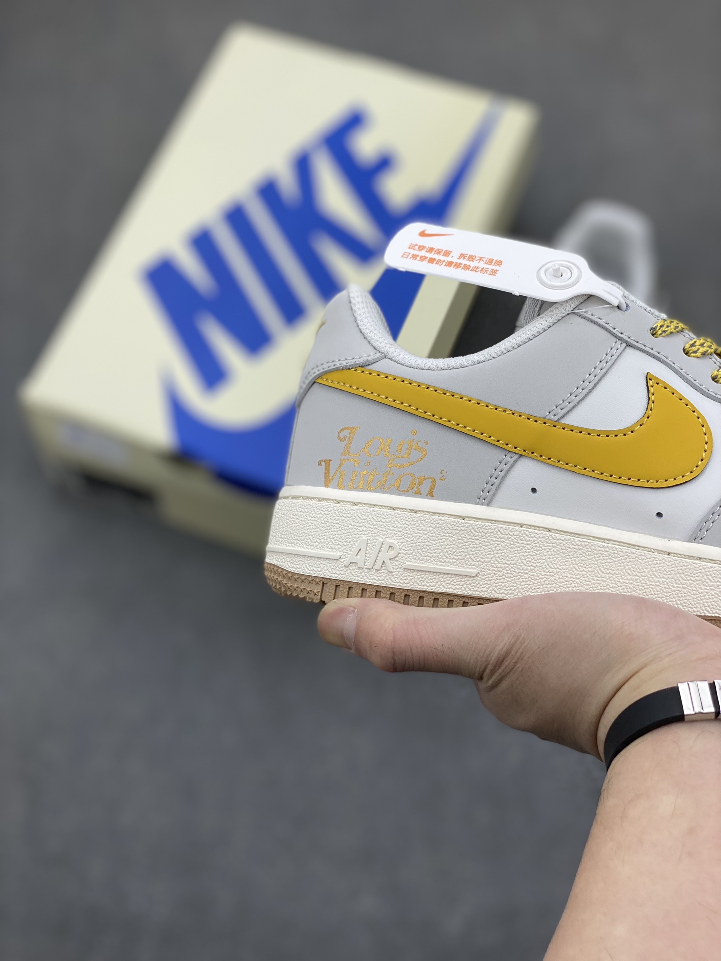 Nike Air Force 1 '07 Low Louis Vuitton Warm Grey Limited Edition Sneakers 6 i1702926652 8385 4