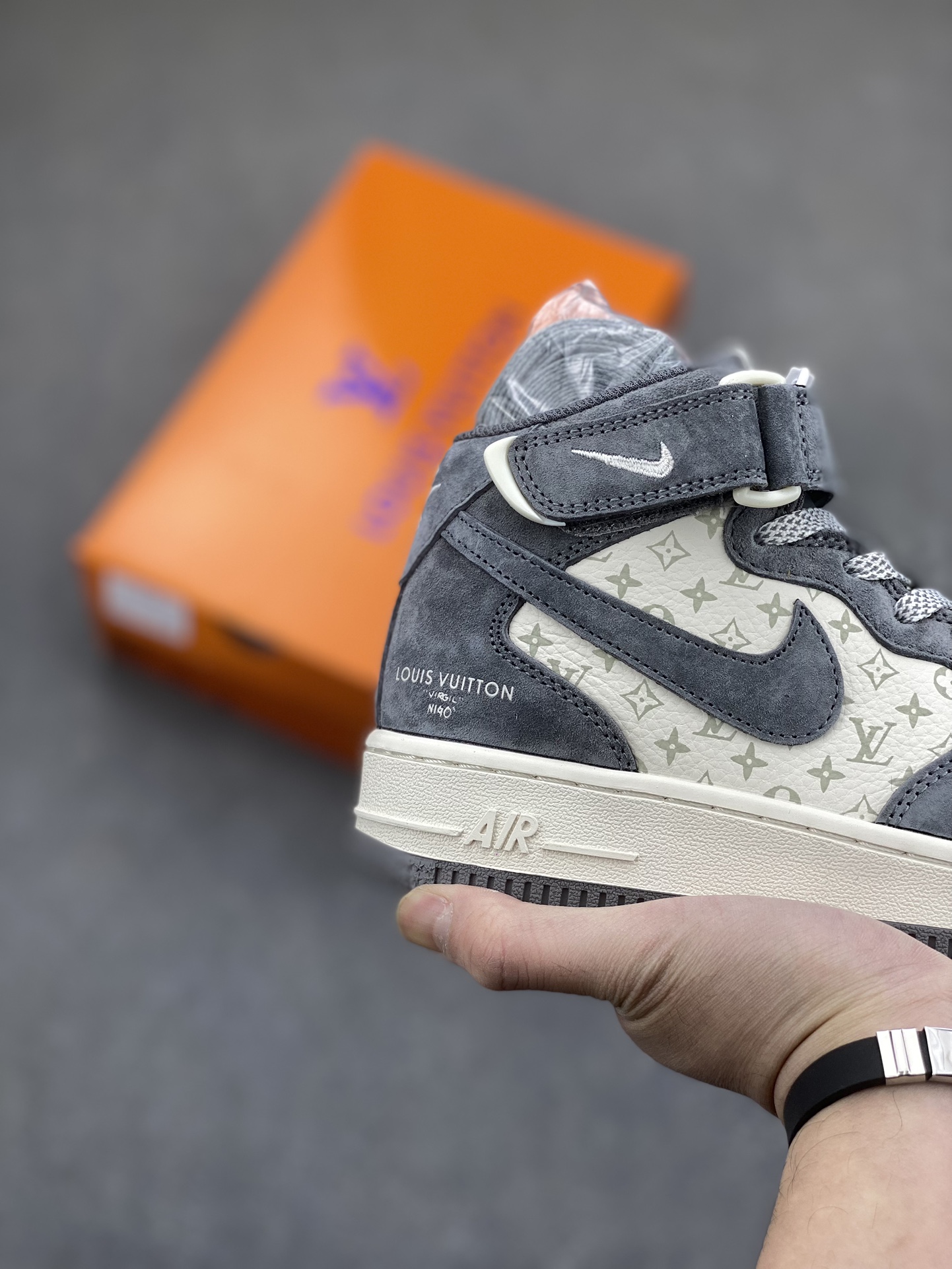 Nike Air Force 1 '07 Low Louis Vuitton Collab Sneakers - White/Grey 6 i1703449058 8168 0