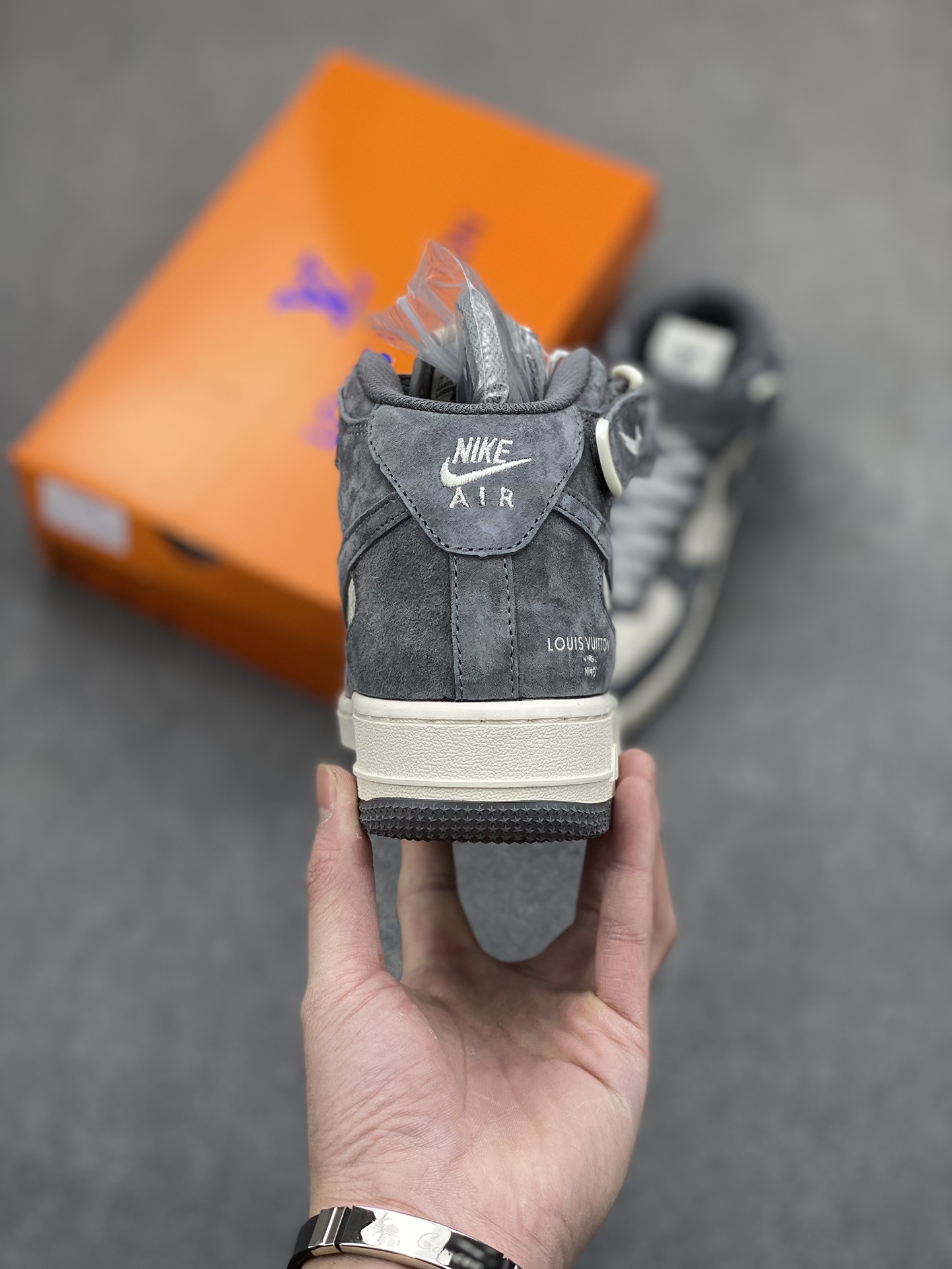 Nike Air Force 1 '07 Low Louis Vuitton Collab Sneakers - White/Grey 5 i1703449058 8741 0