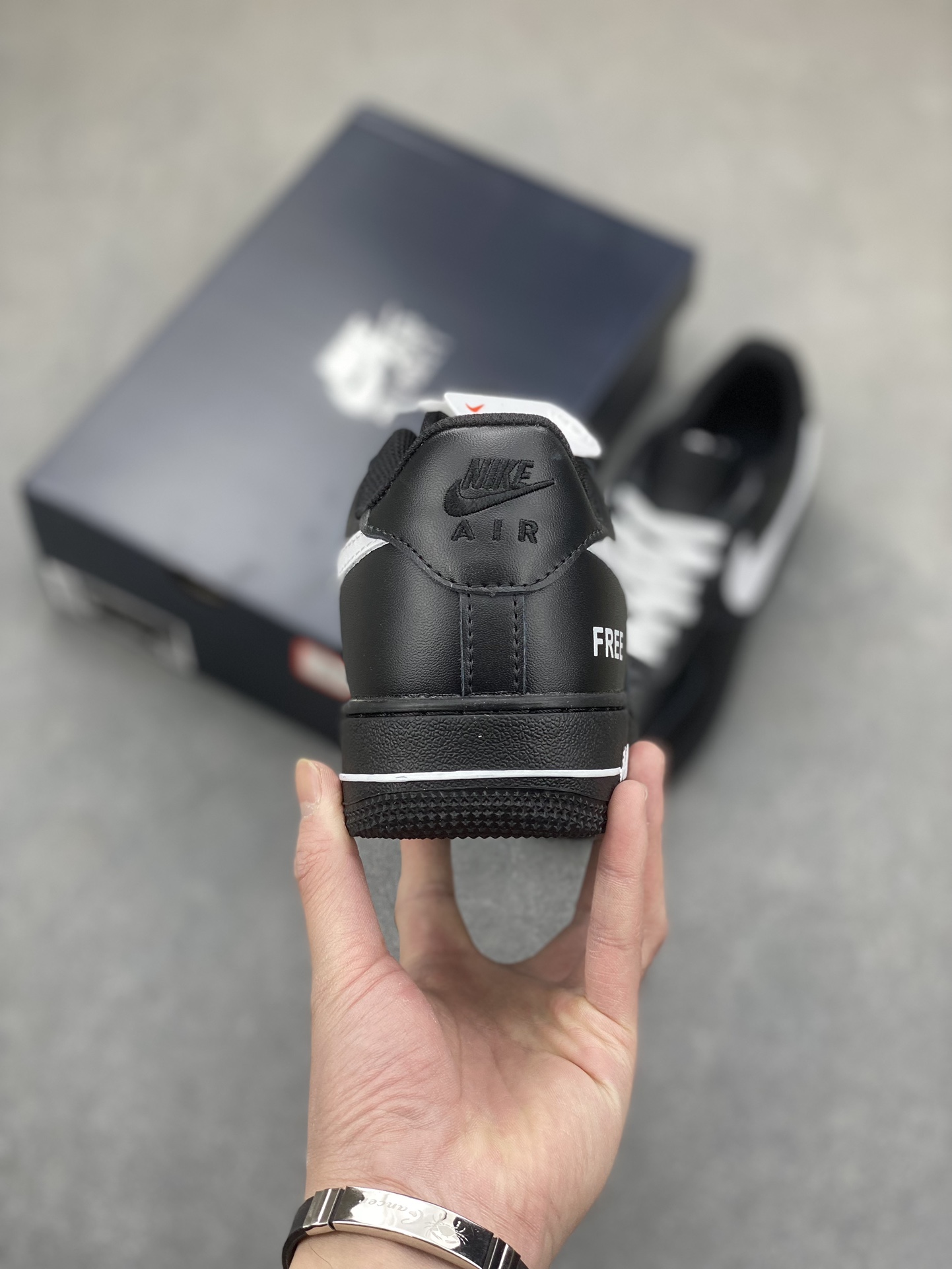 Nike Air Force 1 '07 Low Black & White Casual Sneakers CW2288-001 4 i1703540982 1022 0