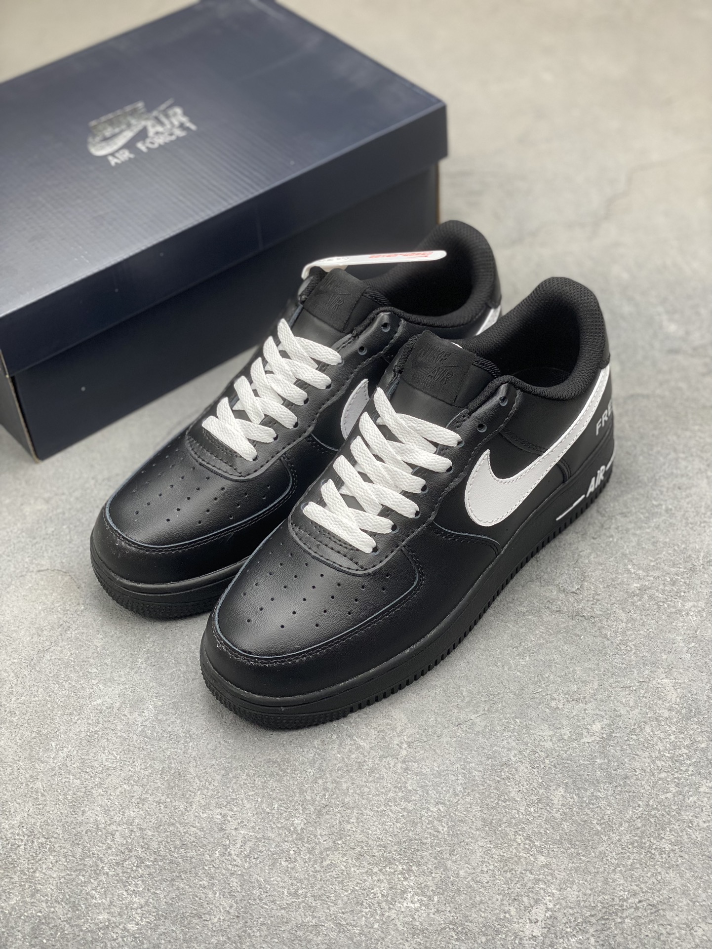 Nike Air Force 1 '07 Low Black & White Casual Sneakers CW2288-001 8 i1703540982 2518 0