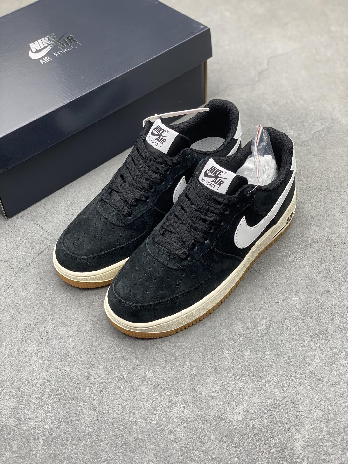 Nike Air Force 1 Low Black/White Suede Casual Sneakers AV0383-232 9 i1704317226 9182 1