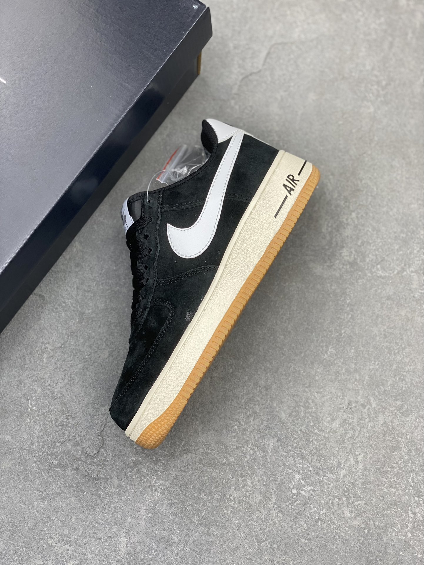 Nike Air Force 1 Low Black/White Suede Casual Sneakers AV0383-232 8 i1704317226 9550 0