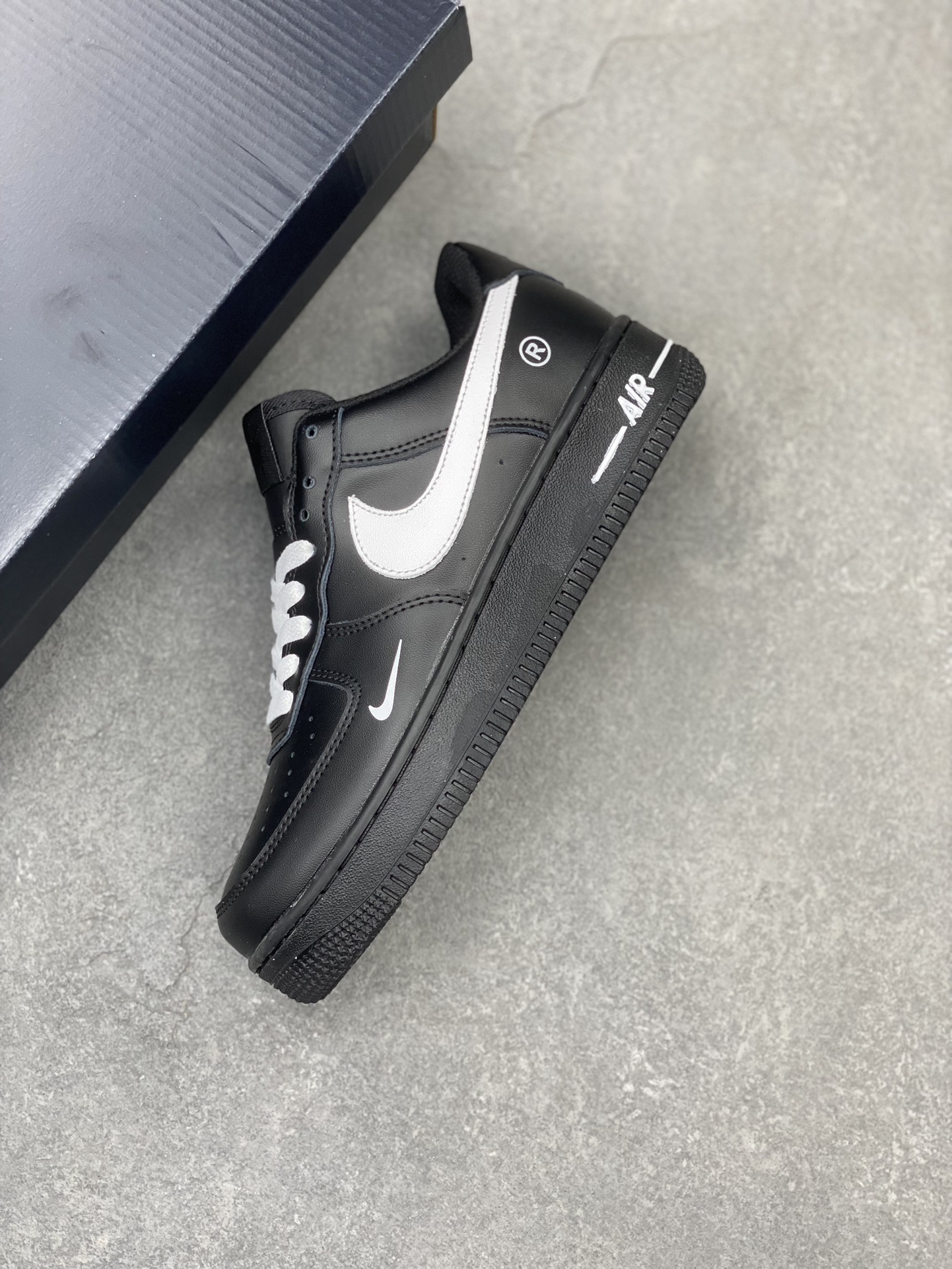 Nike Air Force 1 '07 Low Black White Custom Casual Sneakers CW2288-002 8 i1704489141 6550 0