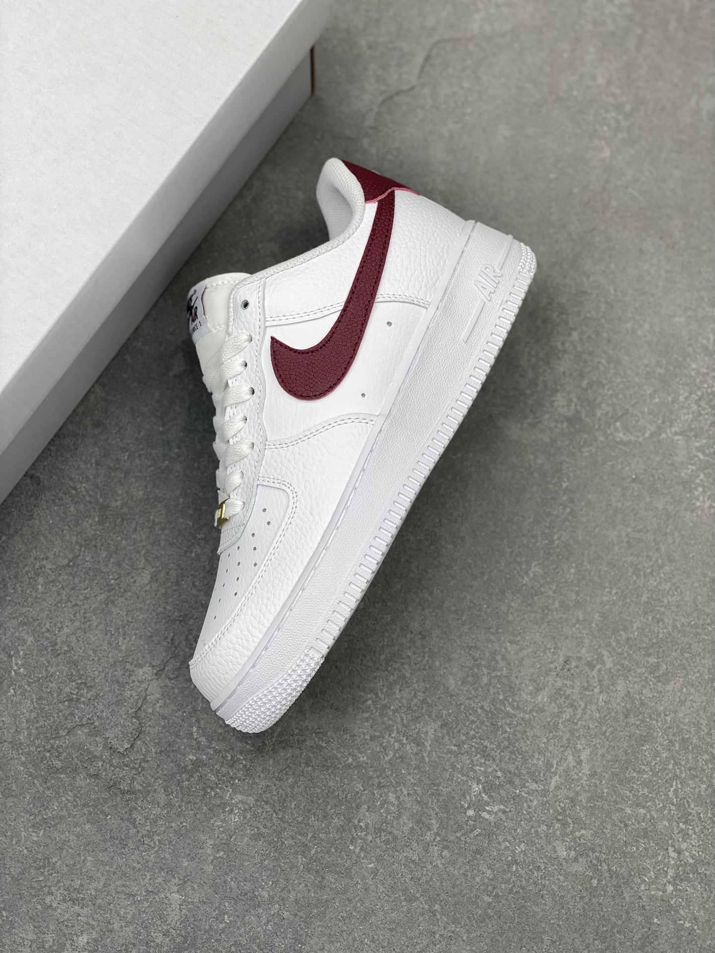 Nike Air Force 1 Low White Burgundy Casual Sneaker CZ0326-100 8 i1704576978 8227 0
