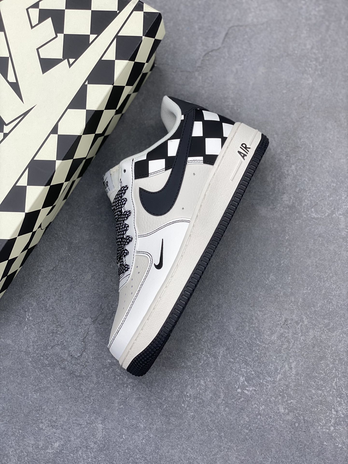 Nike Air Force 1 Low '07 'Checkerboard' Casual Sneakers 8 i1704907599 666 0