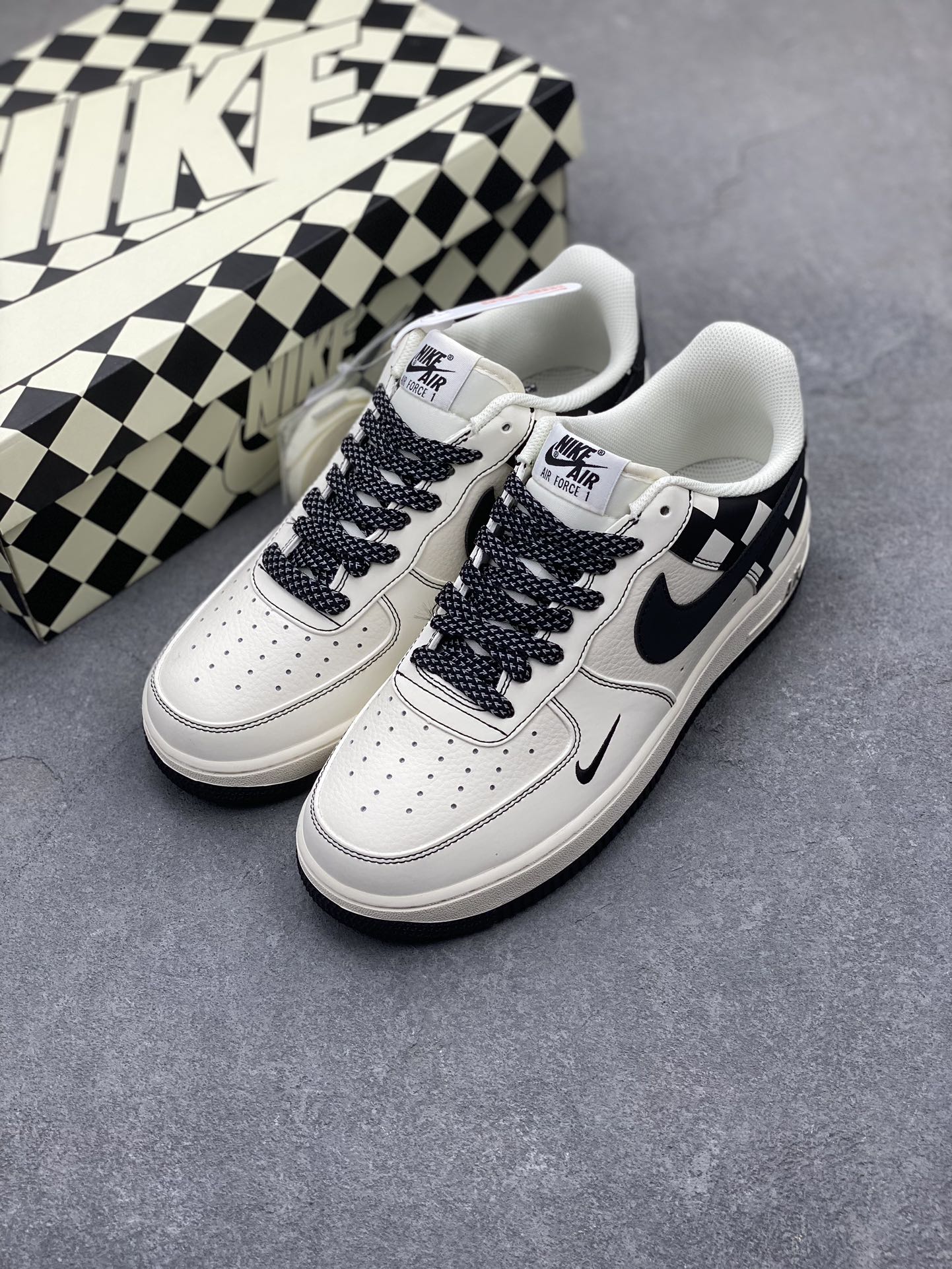 Nike Air Force 1 Low '07 'Checkerboard' Casual Sneakers 9 i1704907599 9216 2