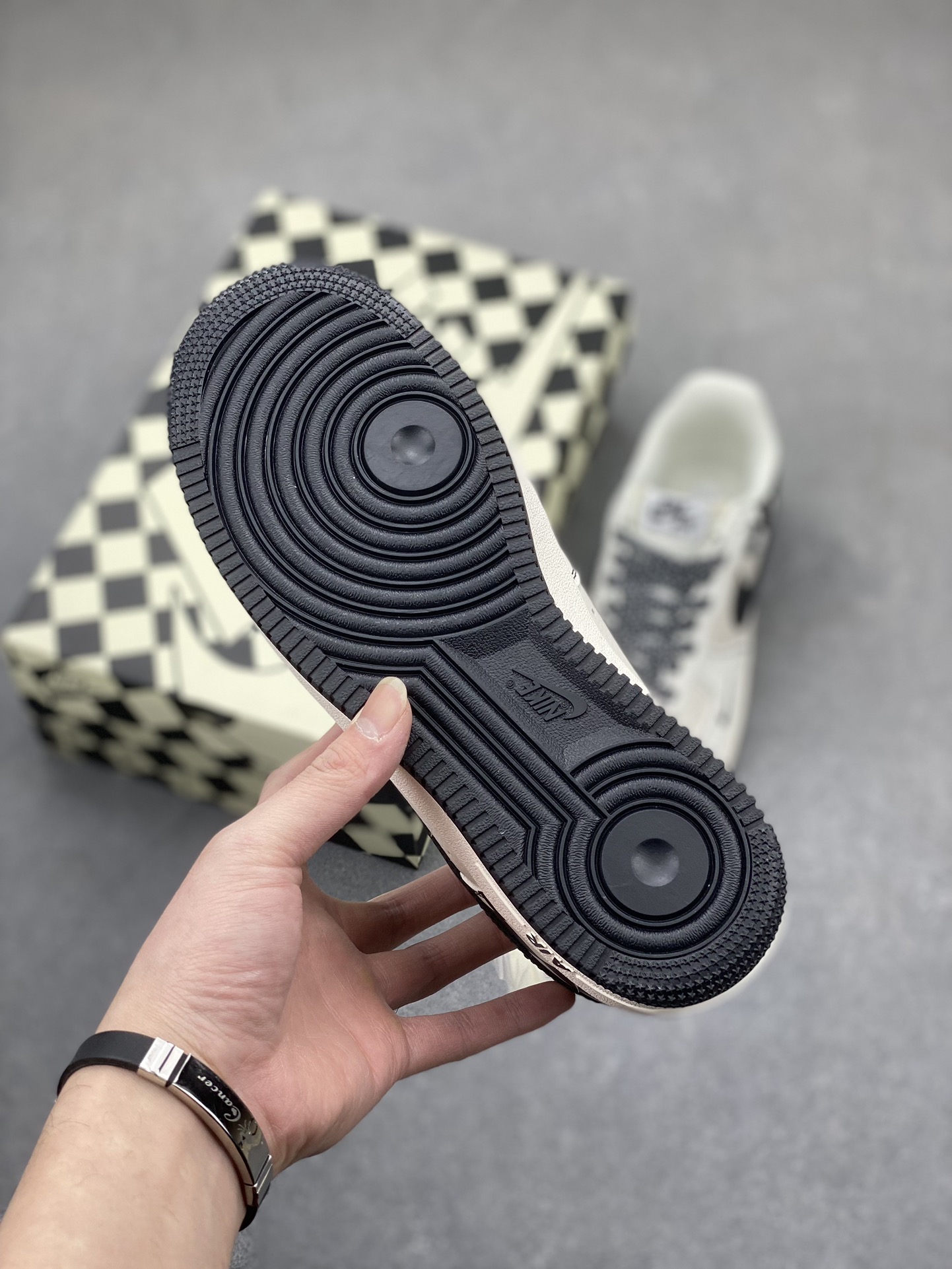 Nike Air Force 1 Low '07 'Checkerboard' Casual Sneakers 7 i1704907600 6816 3