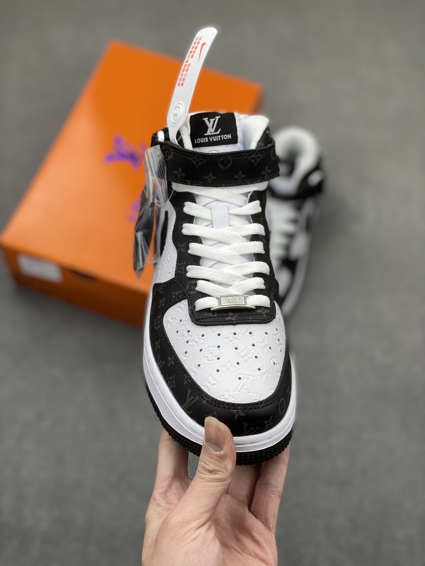 Nike Air Force 1 '07 Low Louis Vuitton White Black Print Sneakers 3 i1705087120 3558 0