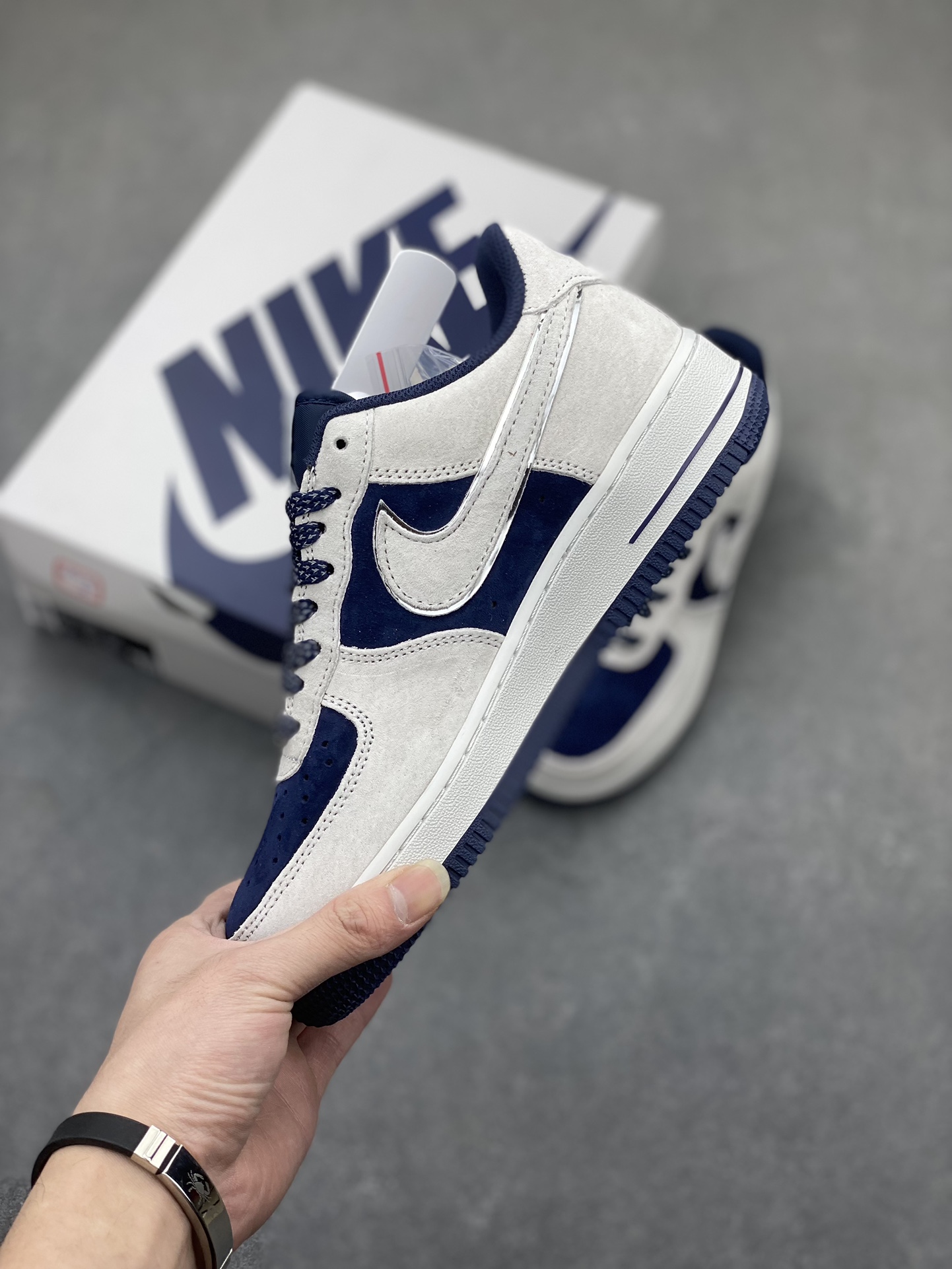 Nike Air Force 1 '07 Low Supreme 'Grey Deep Blue' Limited Edition Sneakers 4 i1705609384 7628 0