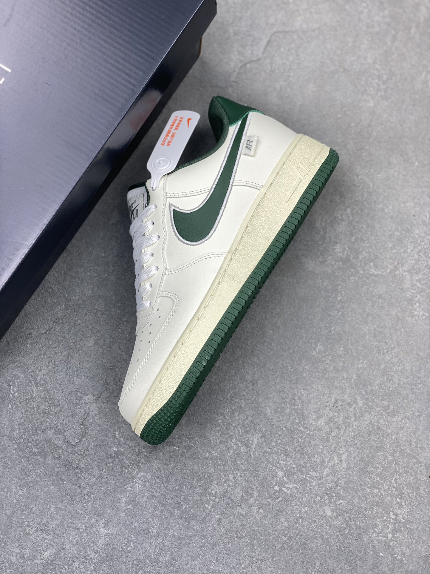Nike Air Force 1 Low White/Forest Green Retro Sneakers FV0392-100 8 i1705610110 8046 7