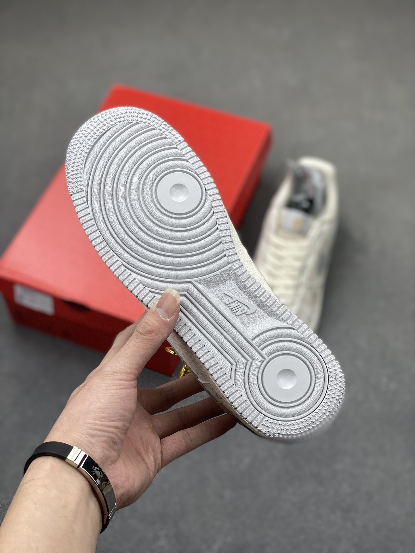 Nike Air Force 1 '07 Low 'Year of the Dragon' Limited Edition Sneakers 7 i1705784690 1475 0
