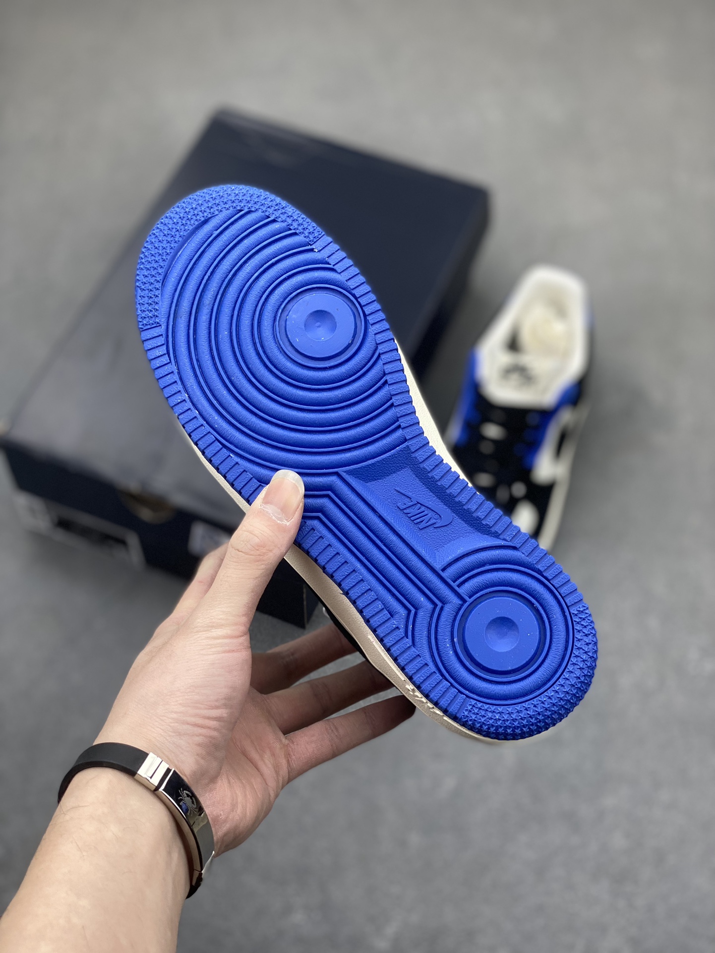 Nike Air Force 1 Low '07 Mamba Edition Suede Sneakers - Premium Comfort 7 i1705823374 2954 0