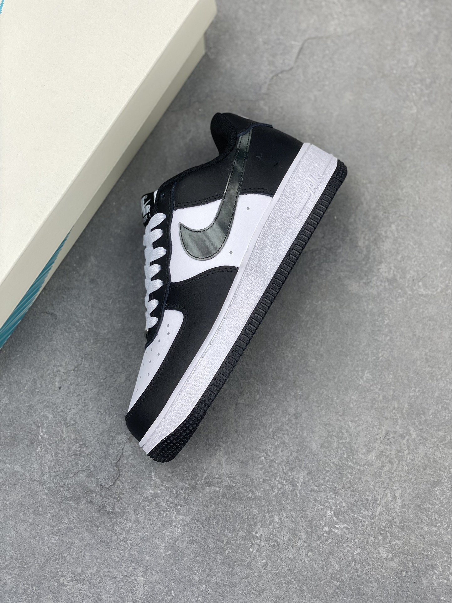 Nike Air Force 1 '07 Low White Black - Iconic Style, Modern Comfort 8 i1705967619 1077 0