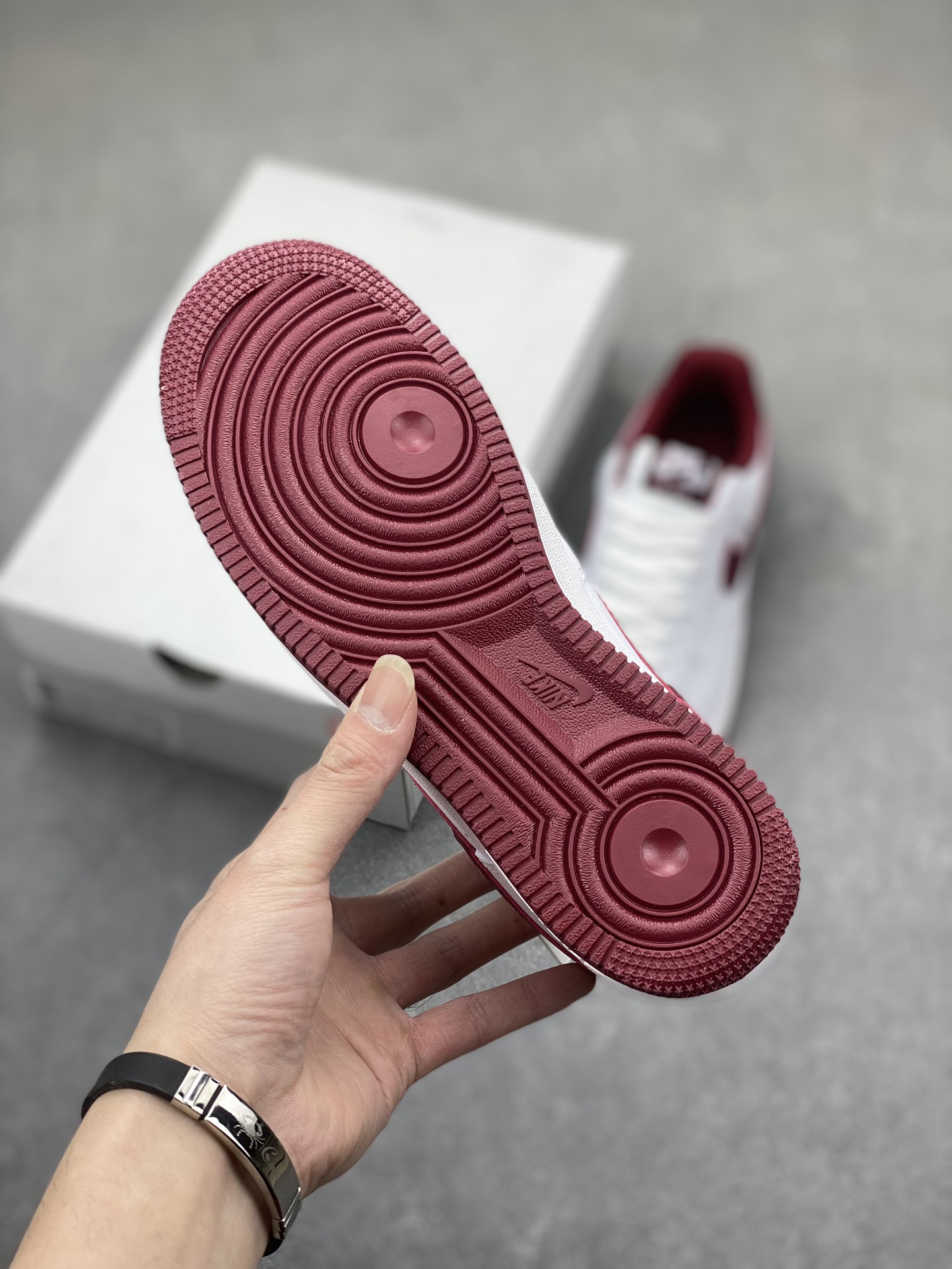 Nike Air Force 1 Low White Burgundy Casual Sneakers FV5948-105 7 i1705967743 7062 6