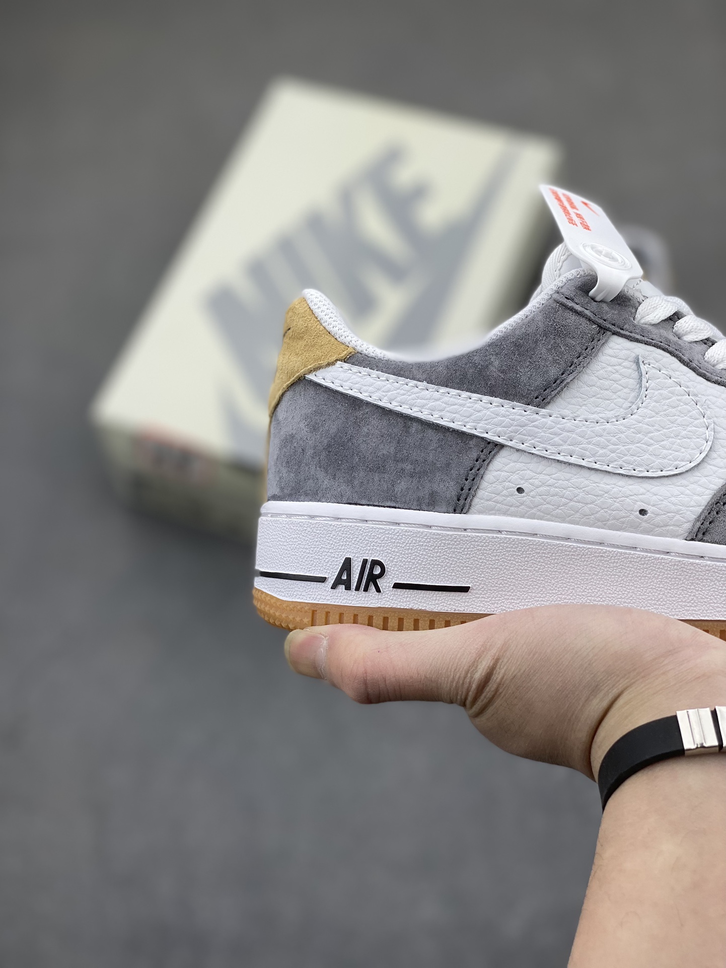 Nike Air Force 1 Low '07 Grey Yellow Suede Sneakers 6 i1706127749 7503 0