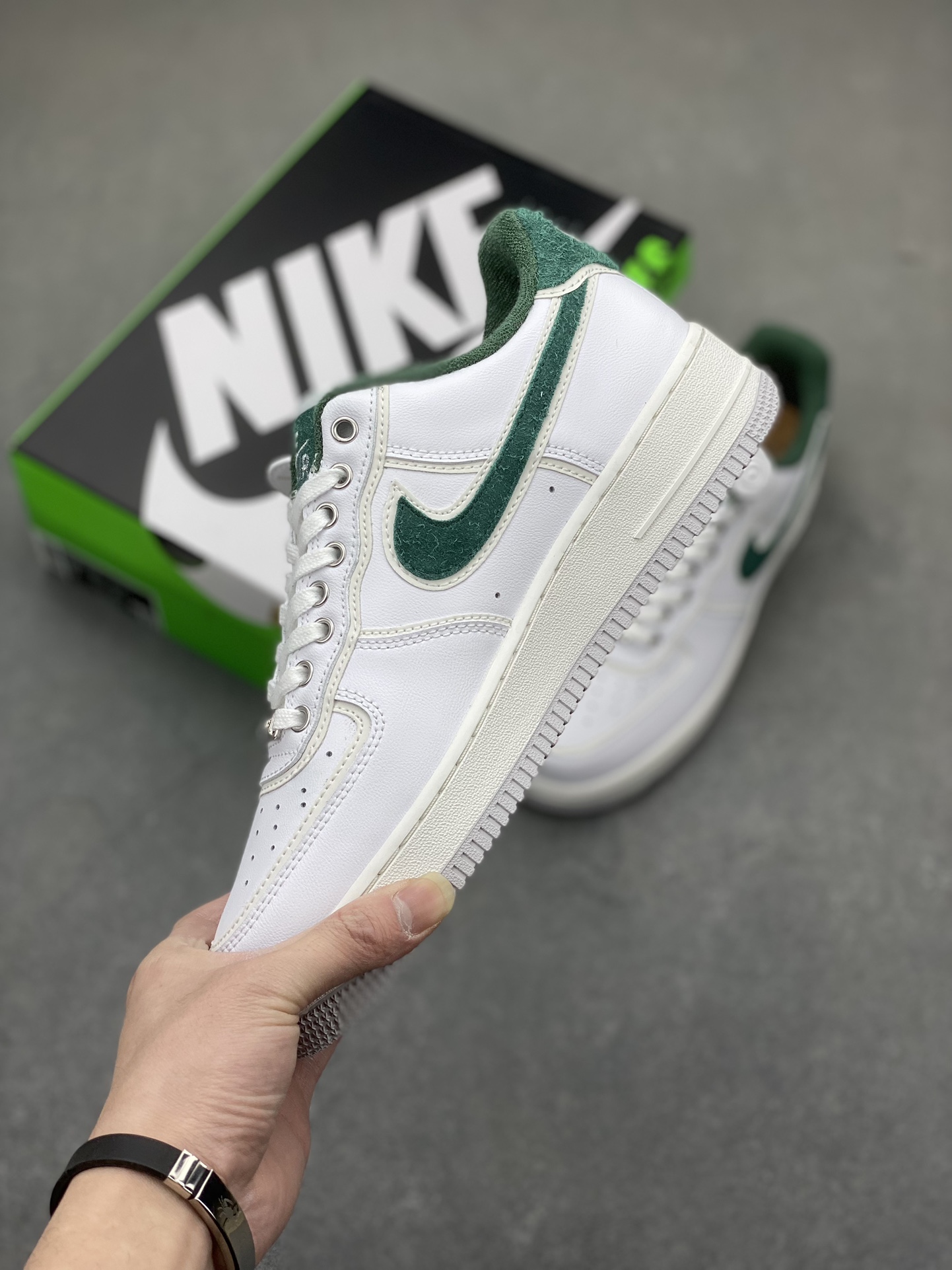 Division Street x Nike Air Force 1 '07 Low 'Ducks of a Feather' - White/Green 4 i1706127865 6249 0