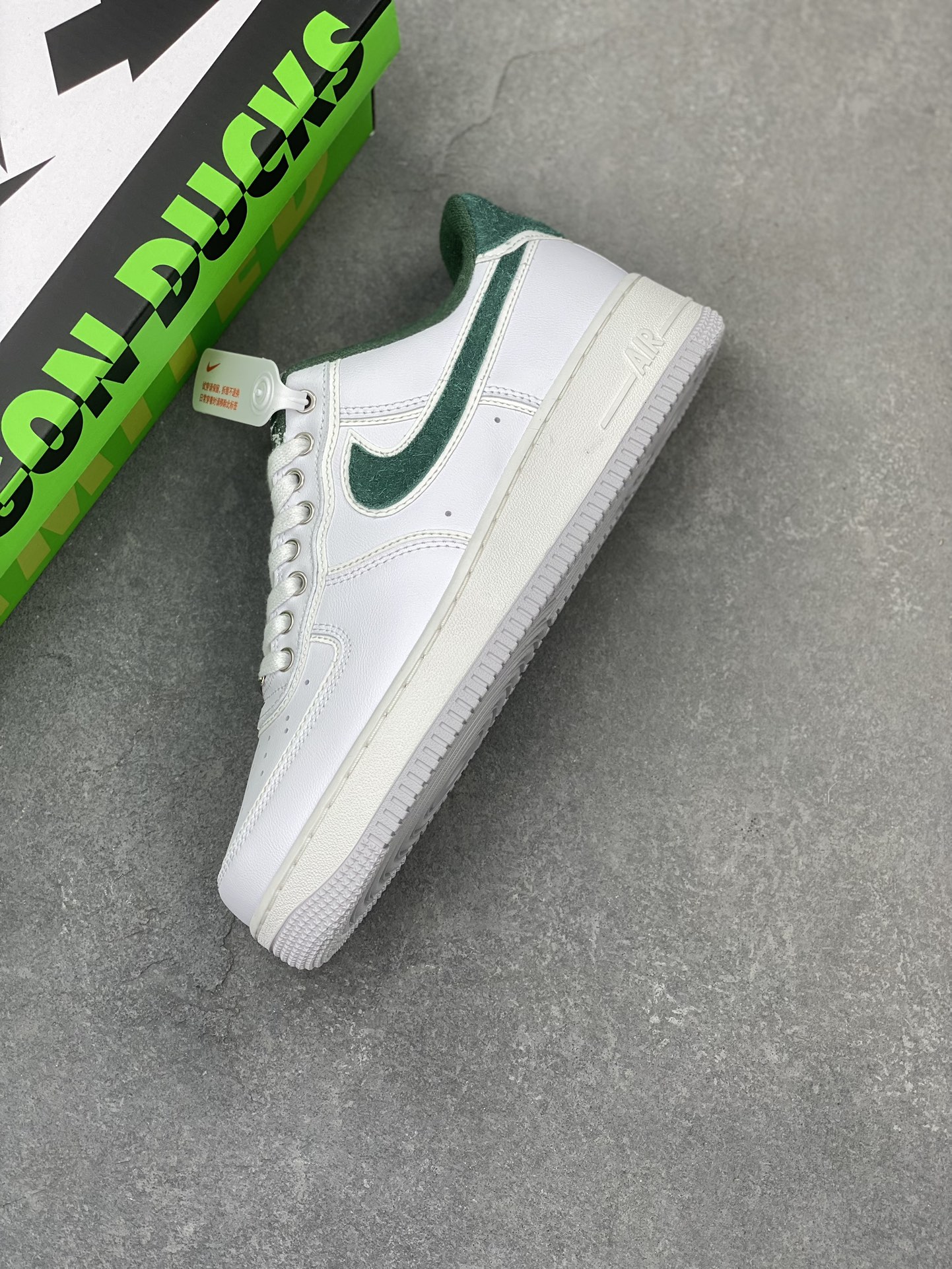 Division Street x Nike Air Force 1 '07 Low 'Ducks of a Feather' - White/Green 8 i1706127865 6824 0