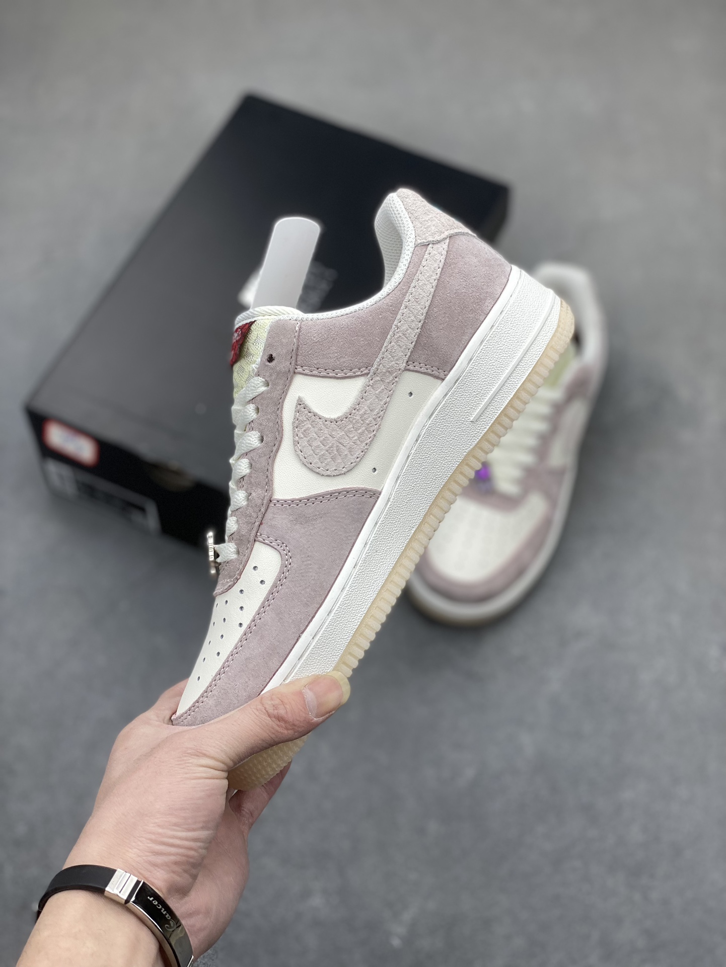 Nike Air Force 1 '07 Low 'Year of the Dragon' - Premium Comfort & Style 4 i1706300532 902 0