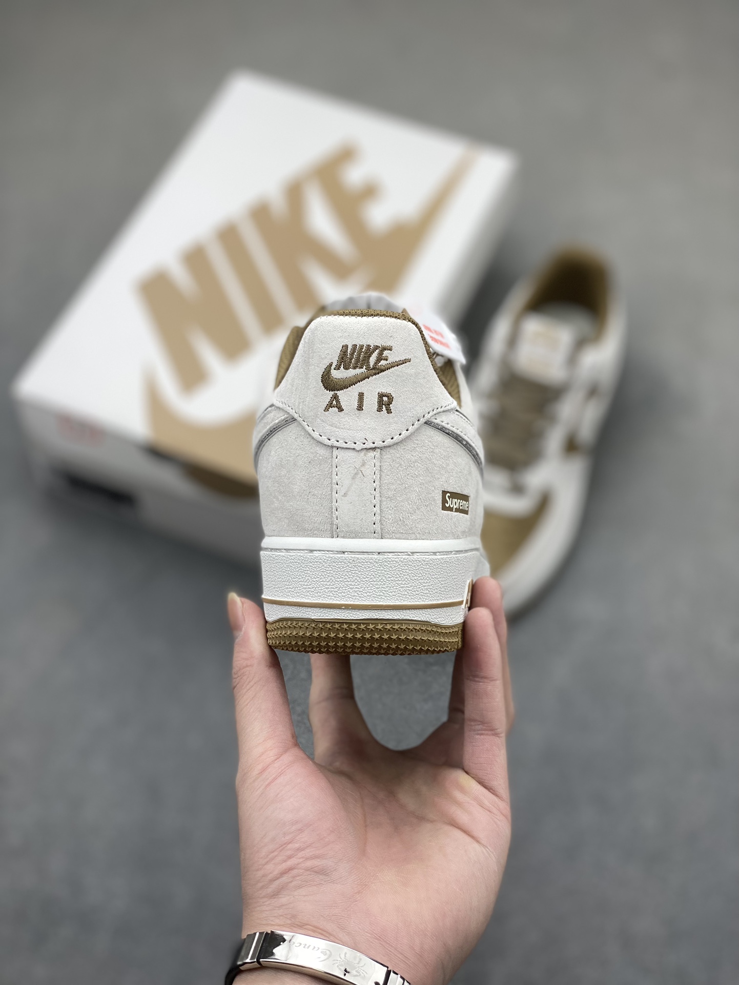Nike Air Force 1 '07 Low SupremeME2392-101 5 i1709841817 9929 5