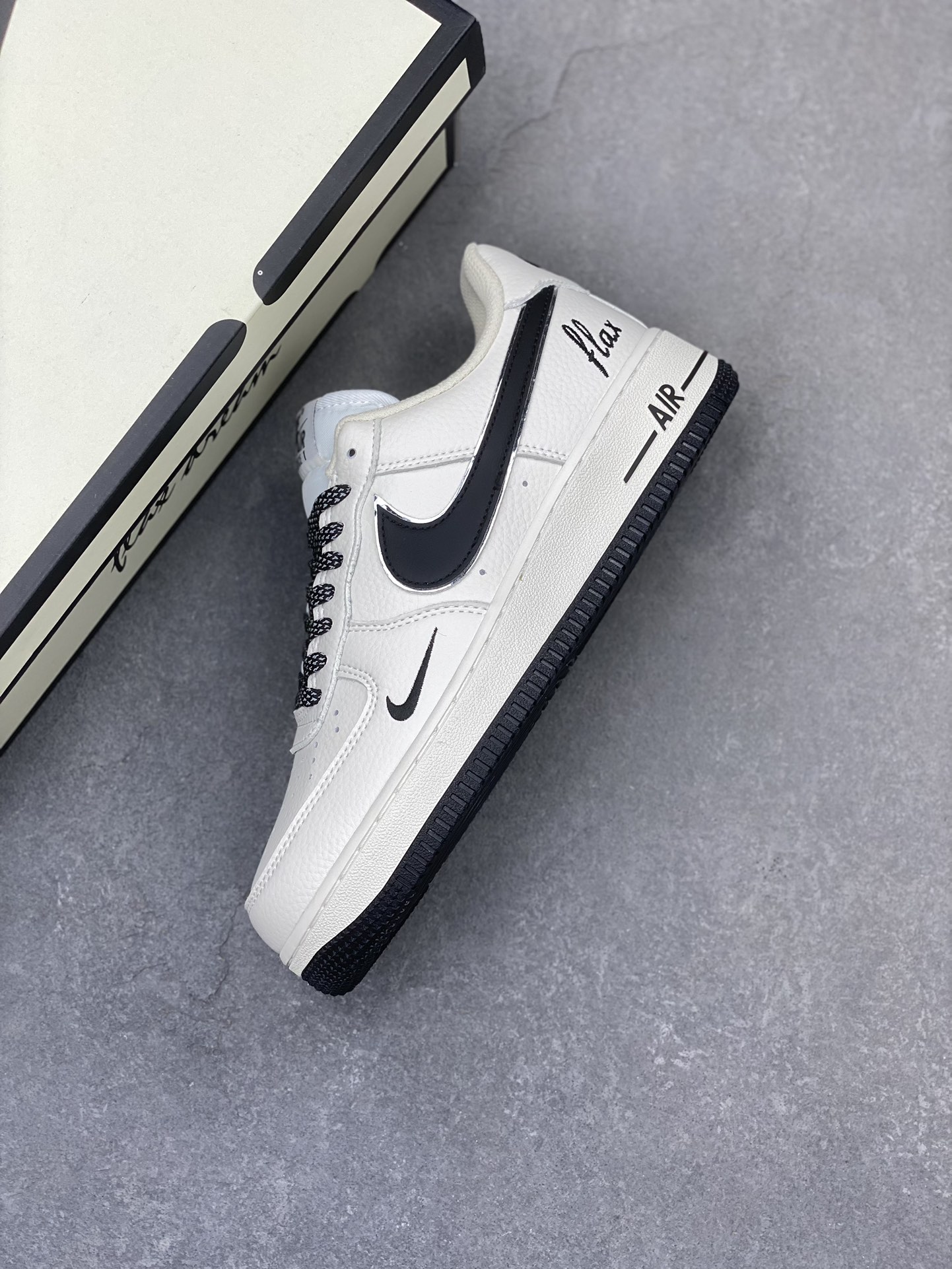 Nike Air Force 1 Low '07 'Dream' White/Black Sneakers - Limited Edition 8 i1710361735 4592 8