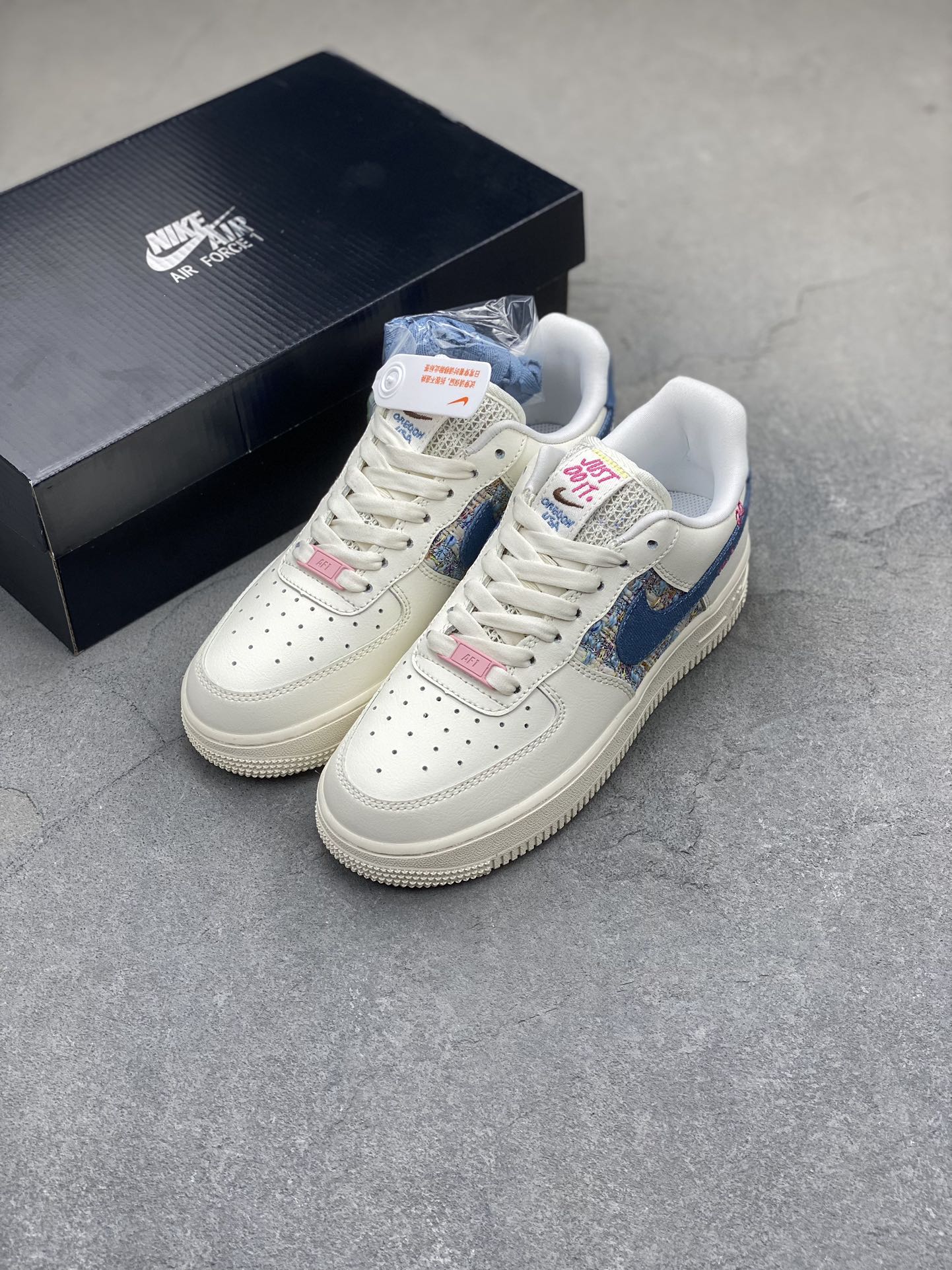 NK Air Force 1 Low 'Just Do It' Sneakers - Chanel-Inspired, Low-Top Style 9 i1710362956 7825 7