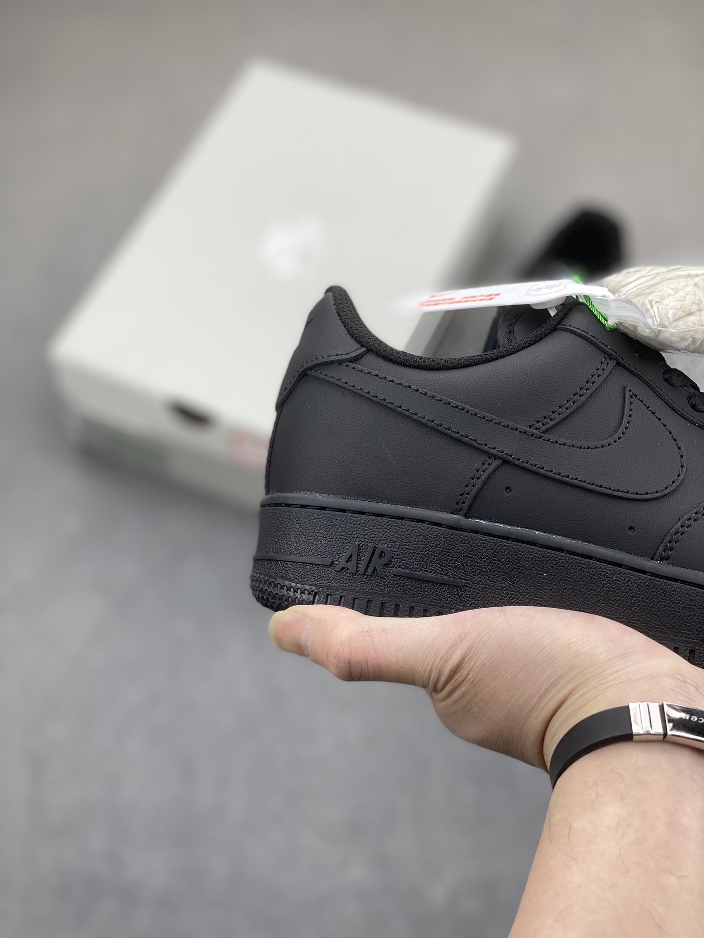 Nike Air Force 1 '07: Premium Leather, Classic Style, Includes Extra Laces 6 i1710363133 9160 8