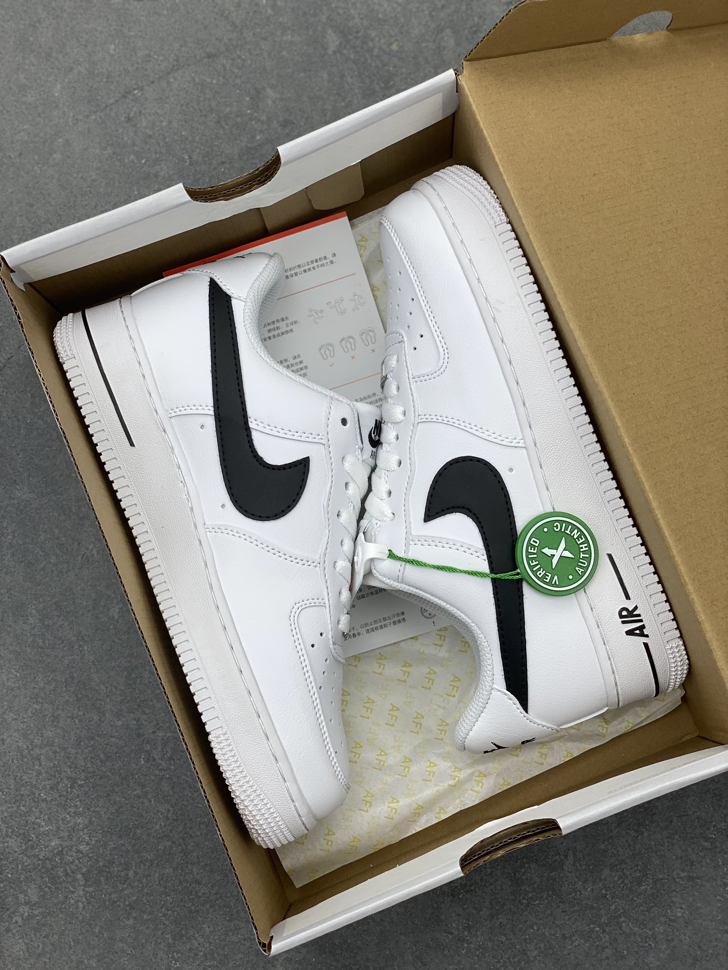 Nike Air Force 1 Low White Black Casual Sneakers CJ0952-100 10 i1710616674 4391 3