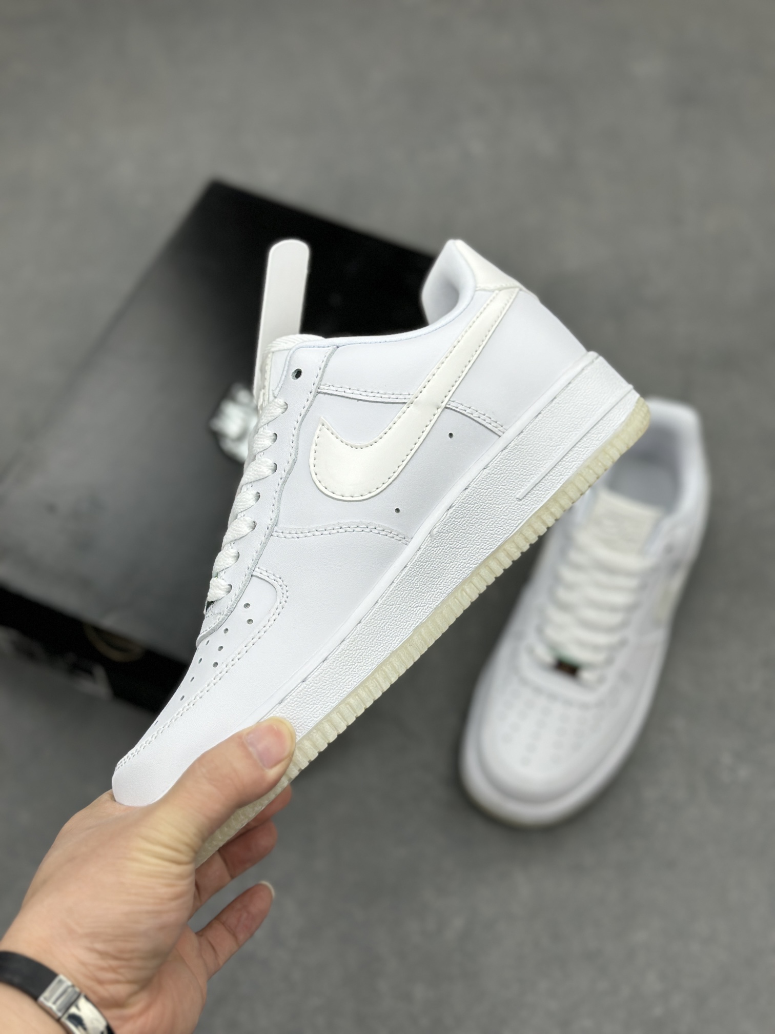 Nike Air Force 1 '07 Low White UV Reactive, Classic Style and Comfort 4 i1710782264 2697 0