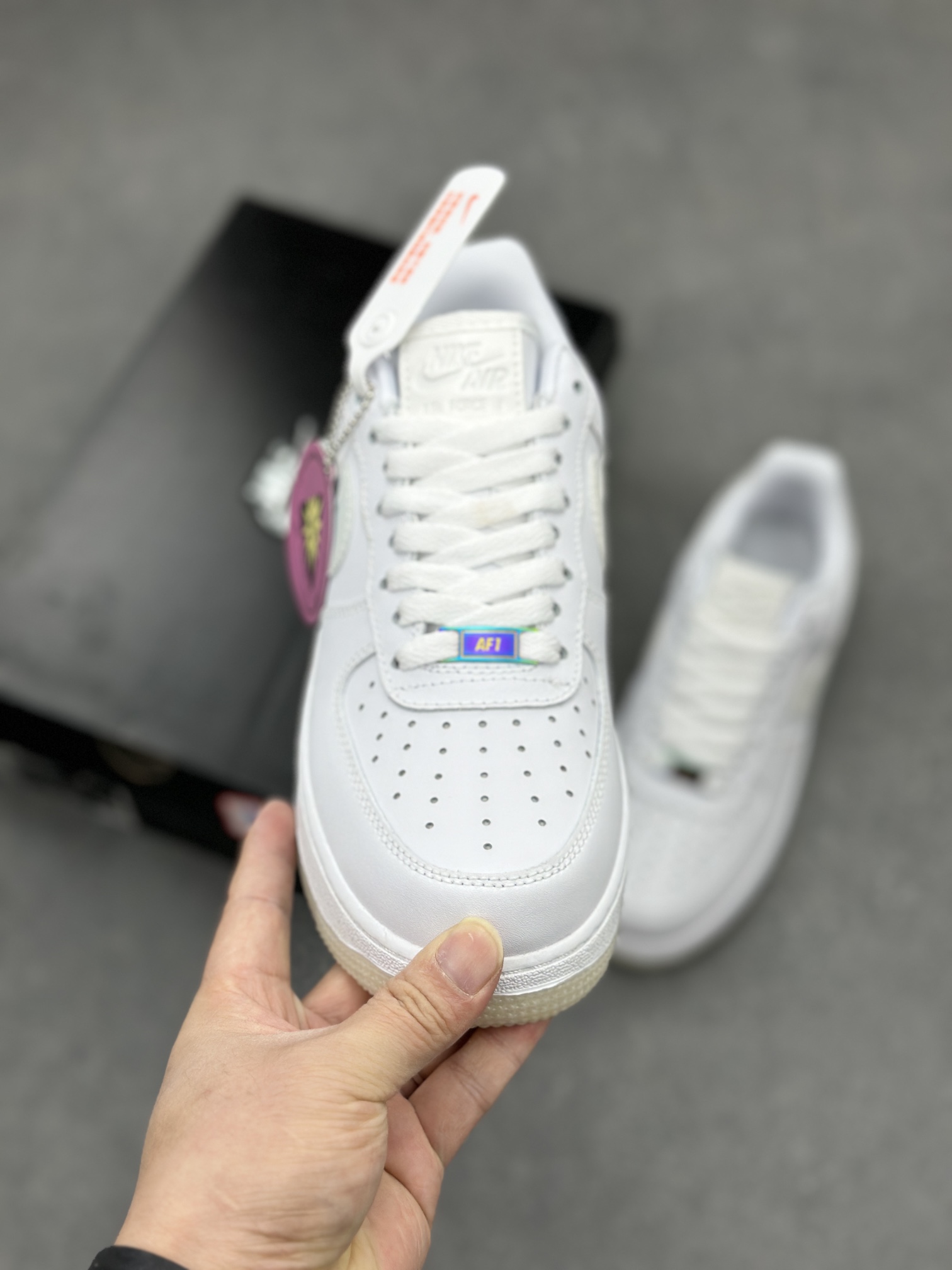 Nike Air Force 1 '07 Low White UV Reactive, Classic Style and Comfort 3 i1710782264 4898 7