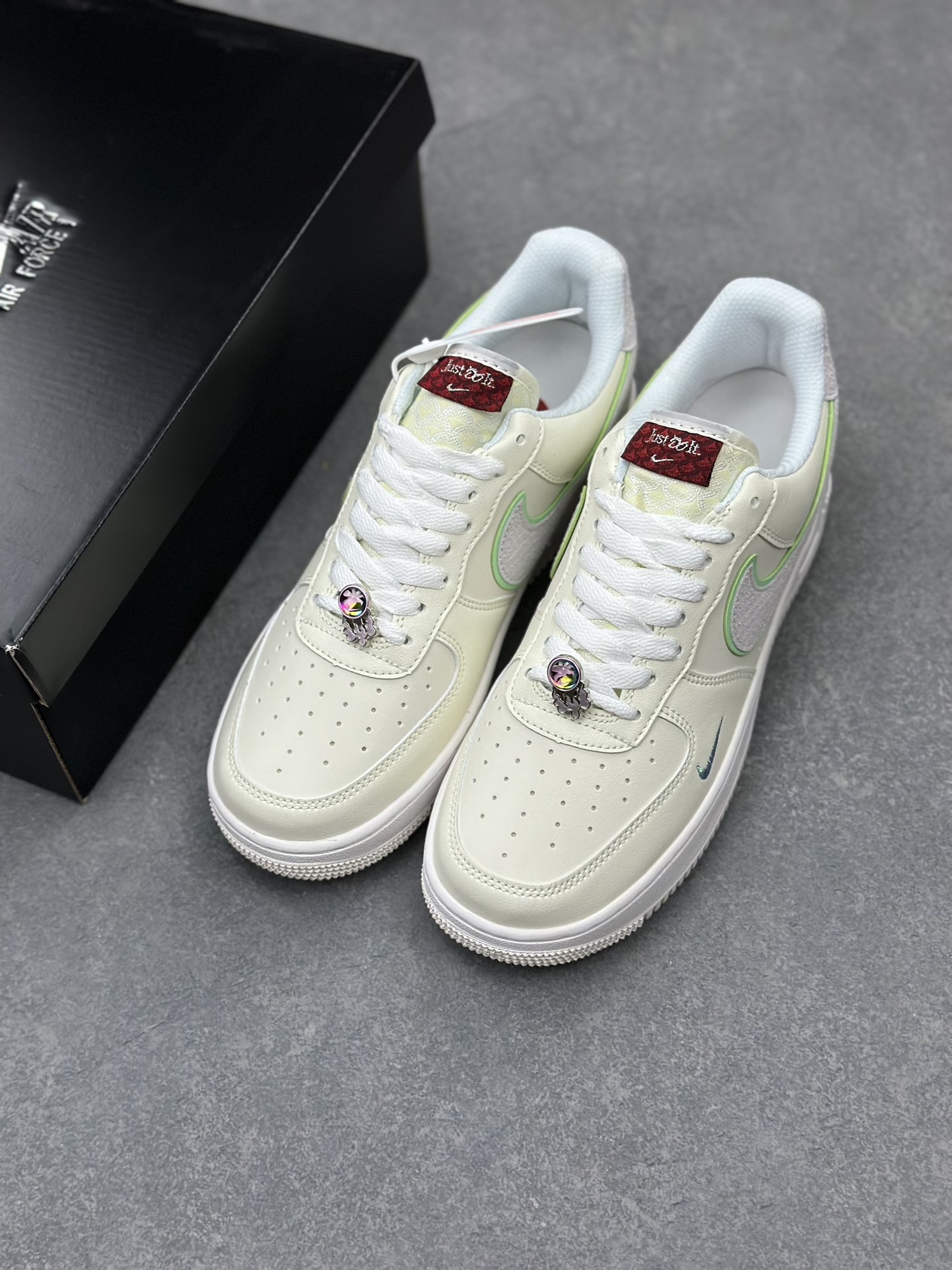 Nike Air Force 1 Low Dragon Year Casual Sneakers FZ5052-131 Limited Edition 9 i1710786048 2336 2