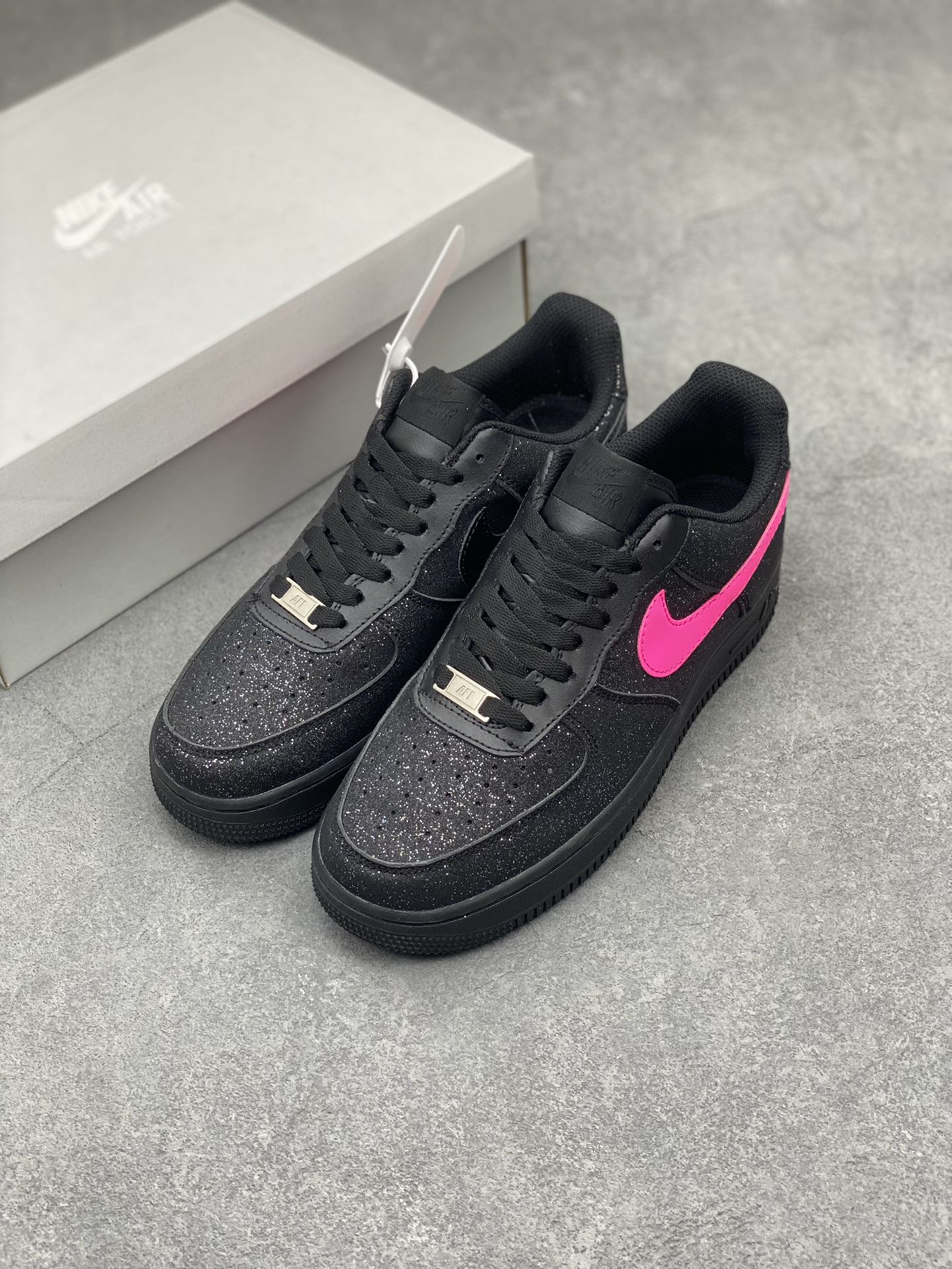 Nike Air Force 1 Low 'Black Rose Pink' Casual Sneakers CW2288-003 9 i1710881909 6932 6
