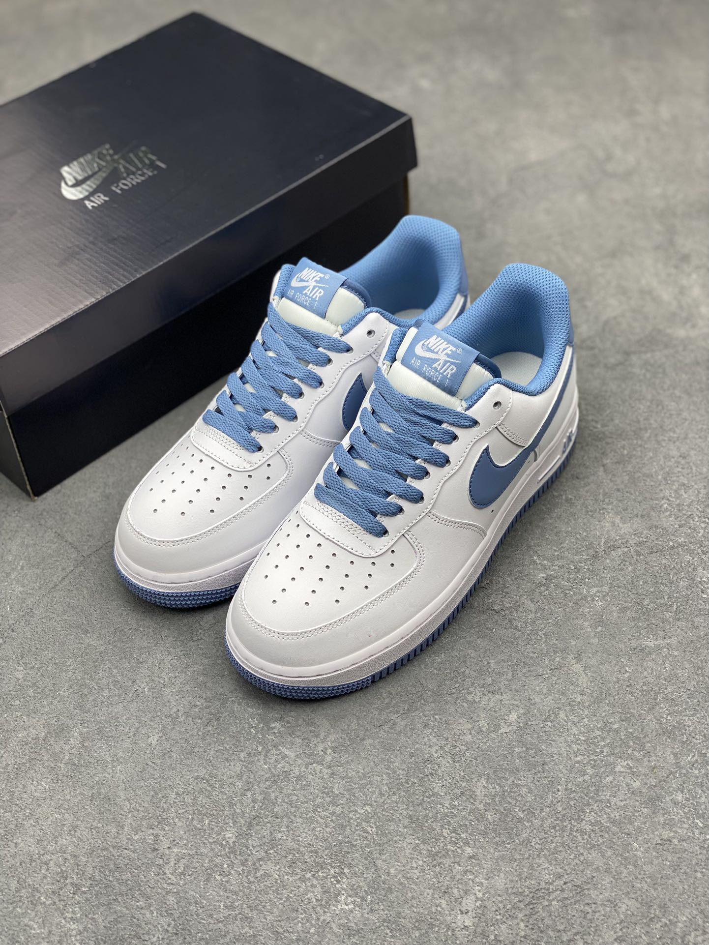 Nike Air Force 1 Low 'University Blue' Classic Comfort & Style 9 i1711055896 4707 6