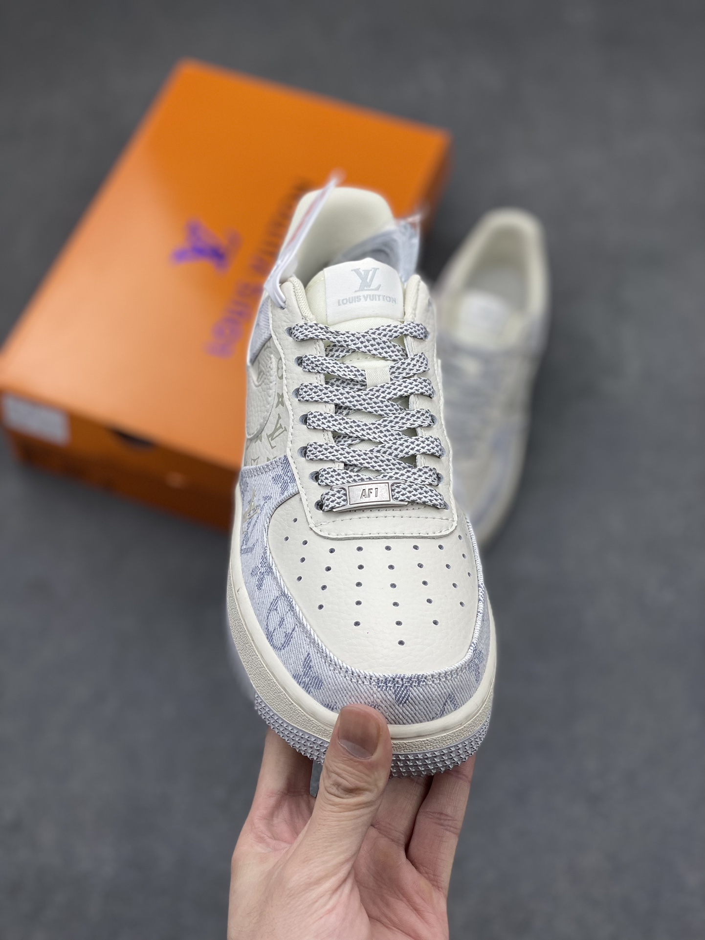 Nike Air Force 1 '07 Low Louis Vuitton Collab Sneakers - Limited Edition 3 i1711173189 3746 1