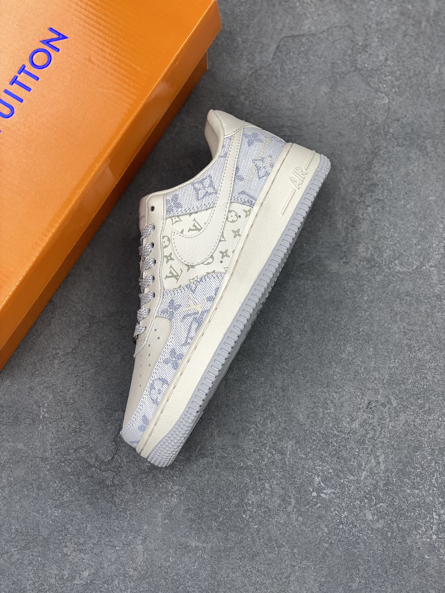 Nike Air Force 1 '07 Low Louis Vuitton Collab Sneakers - Limited Edition 8 i1711173189 5577 5