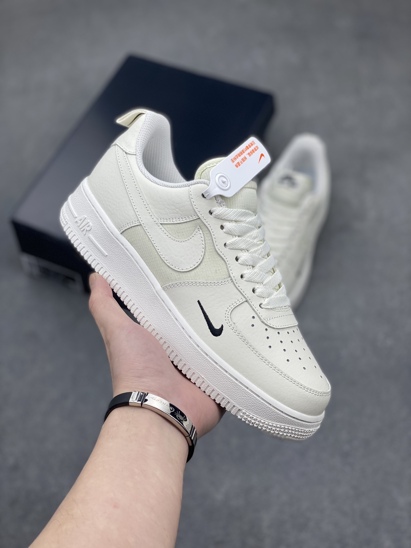 Nike Air Force 1 Low '07 Casual Sneakers - Versatile & Comfortable