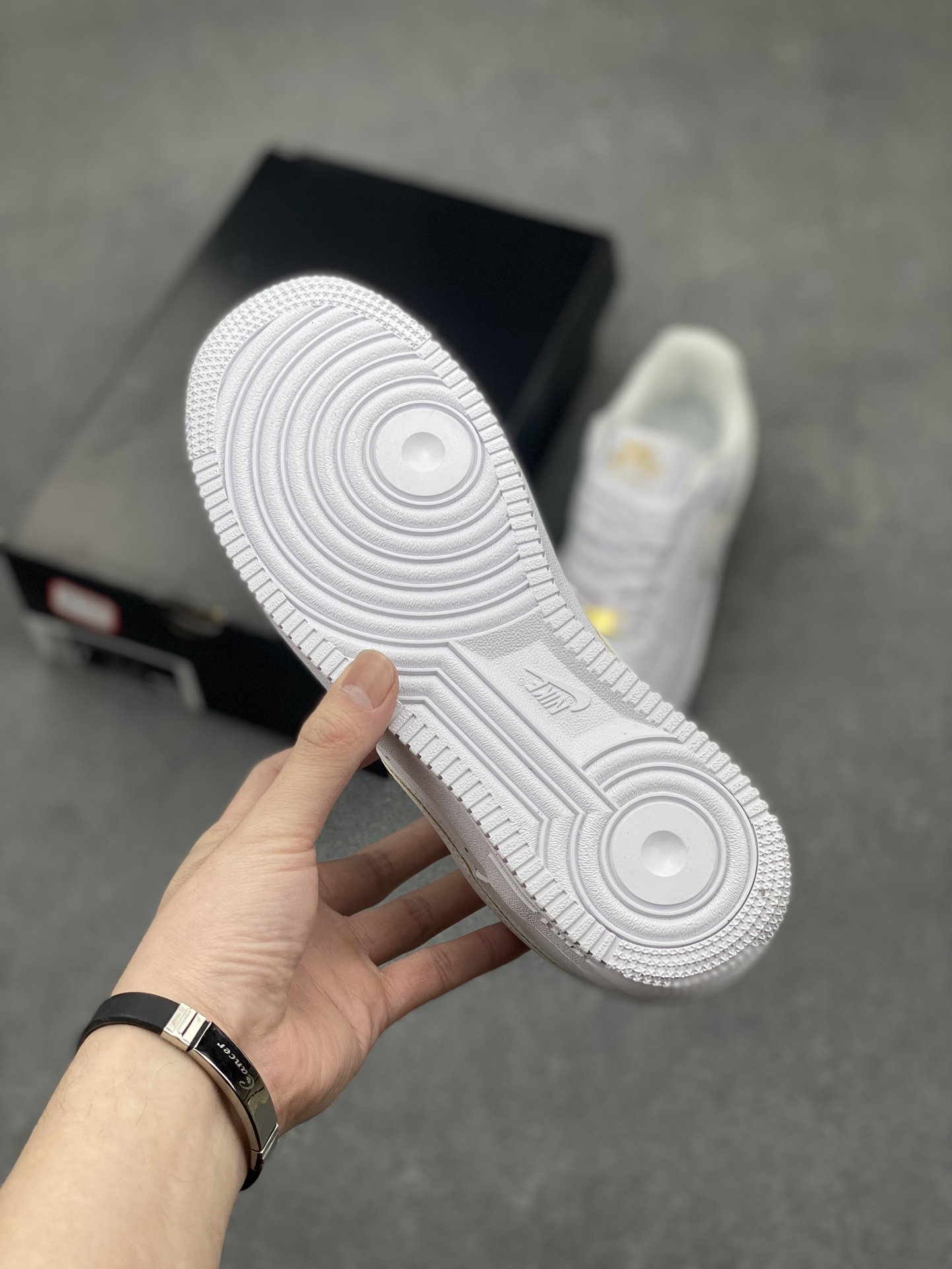 Nike Air Force 1 Low White/Gold AO2132-102 - Versatile & Comfortable Sneakers 7 i1711174655 1047 0