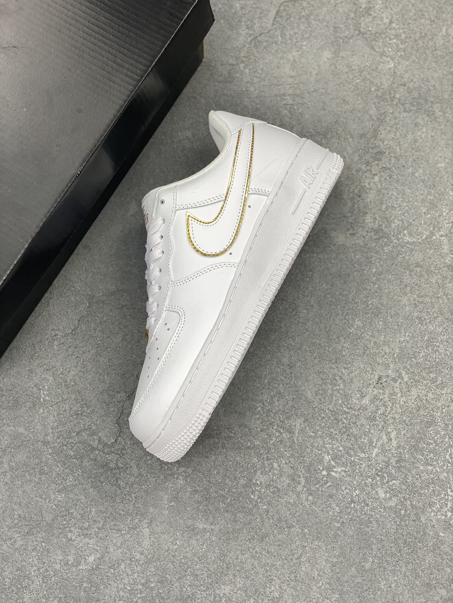 Nike Air Force 1 Low White/Gold AO2132-102 - Versatile & Comfortable Sneakers 8 i1711174655 3181 3