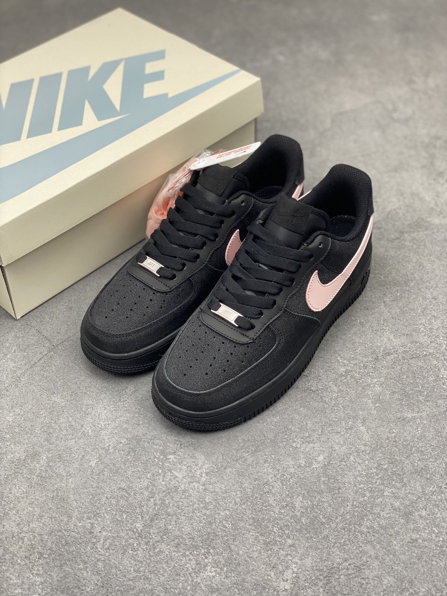 Nike Air Force 1 Black/Pink Sneakers - Style & Comfort Combined 9 i1711304302 7455 1