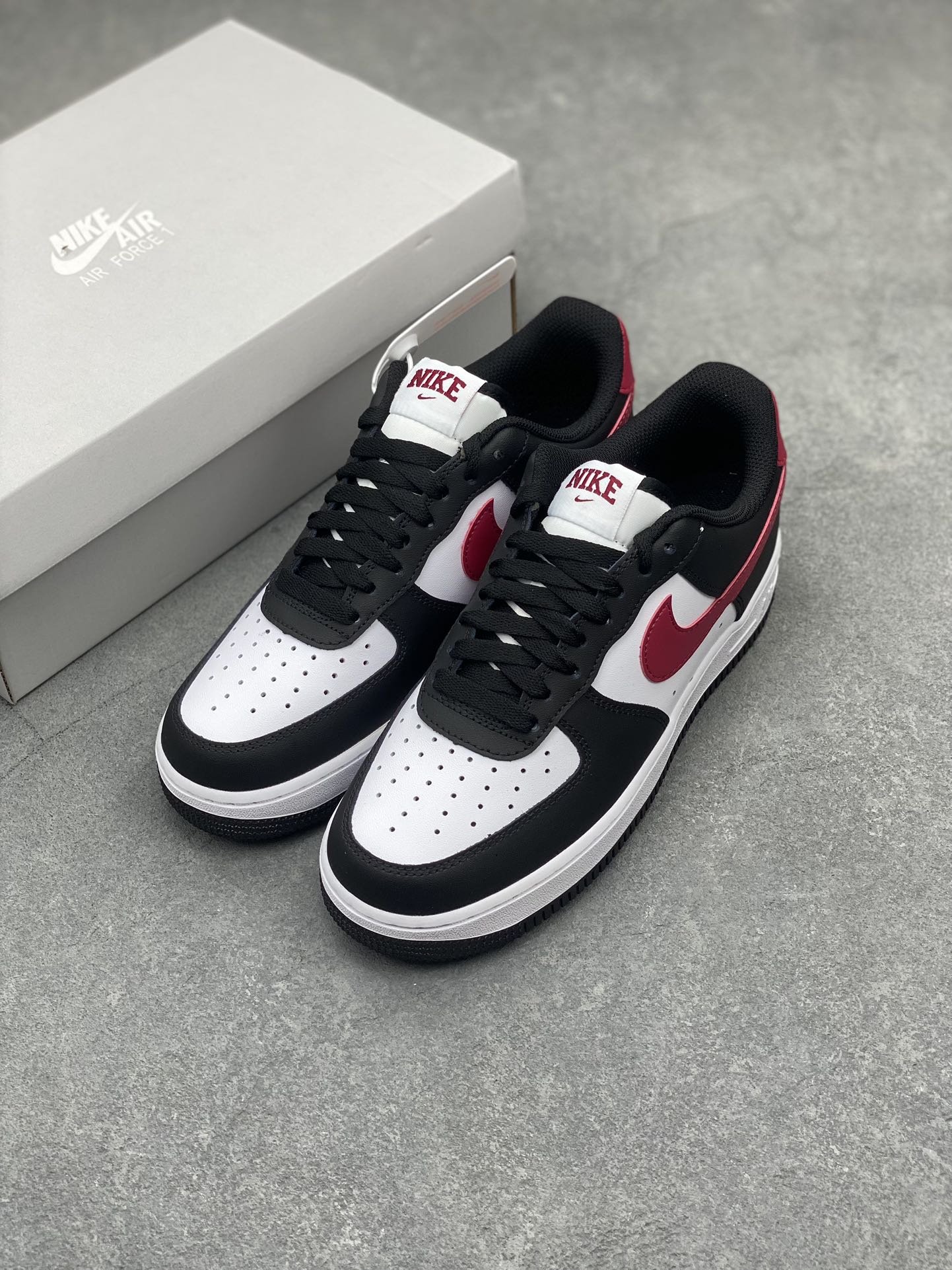 Nike Air Force 1 Low '07 Black/White/Red – Iconic Style with Comfort 9 i1711650080 3213 0