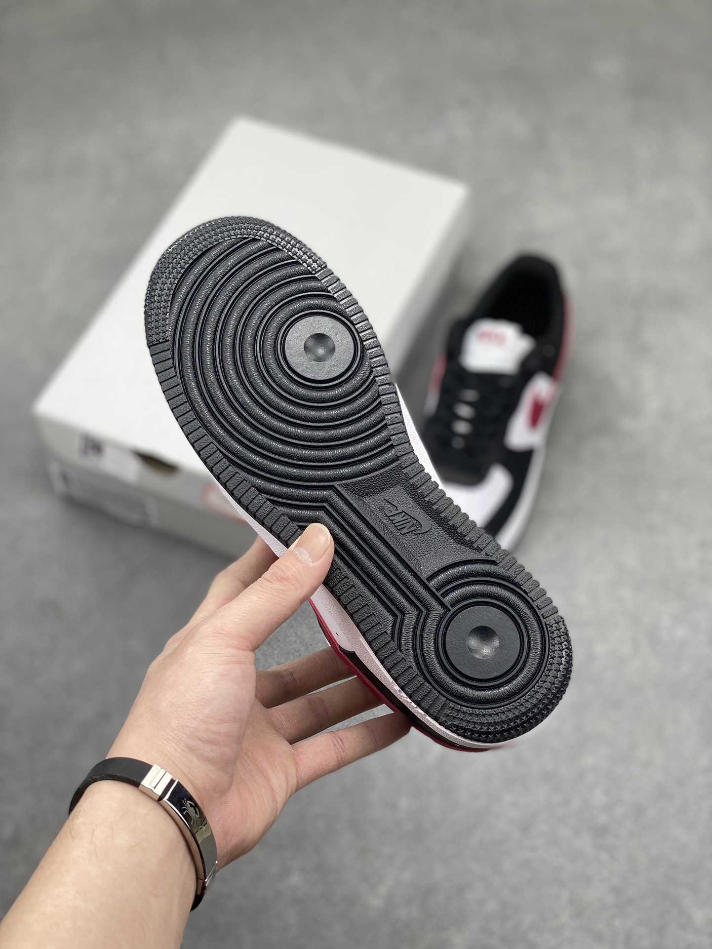 Nike Air Force 1 Low '07 Black/White/Red – Iconic Style with Comfort 7 i1711650080 4948 2