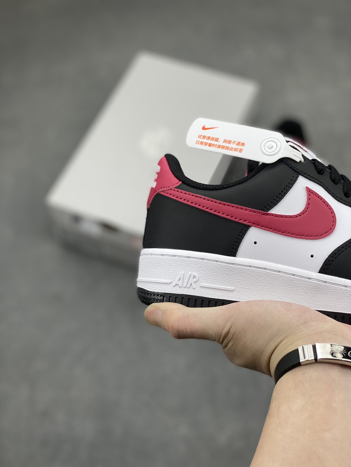 Nike Air Force 1 Low '07 Black/White/Red – Iconic Style with Comfort 6 i1711650080 7538 5