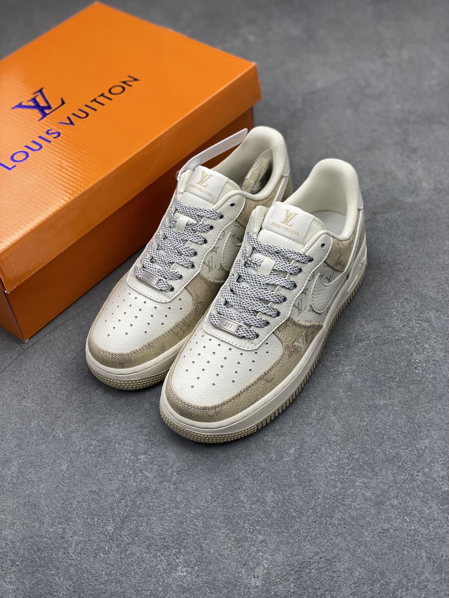 Nike Air Force 1 '07 Low Louis Vuitton Collab Sneakers - Khaki/Denim Edition 22 i1711650143 295 3