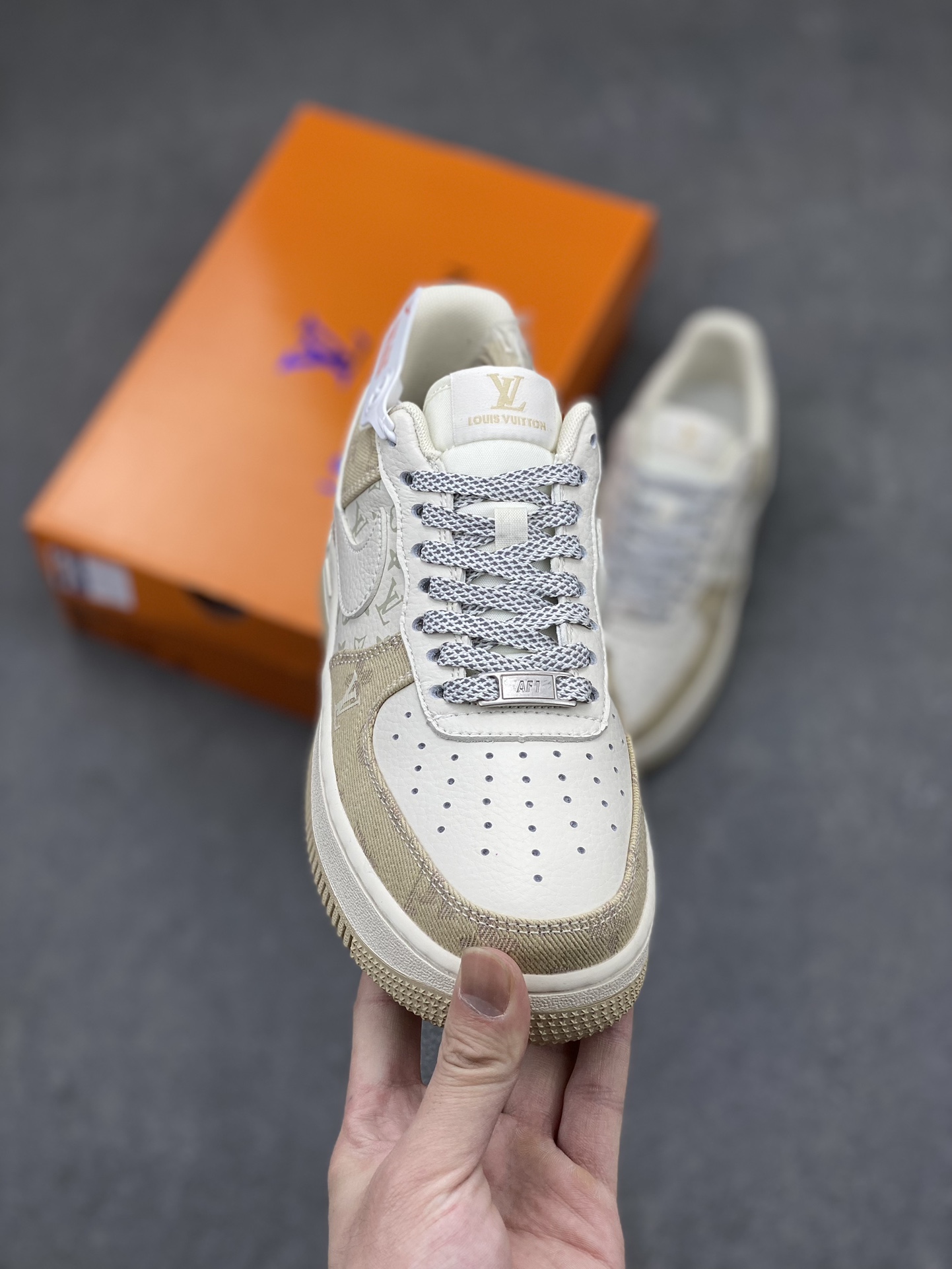 Nike Air Force 1 '07 Low Louis Vuitton Collab Sneakers - Khaki/Denim Edition 16 i1711650152 2491 0